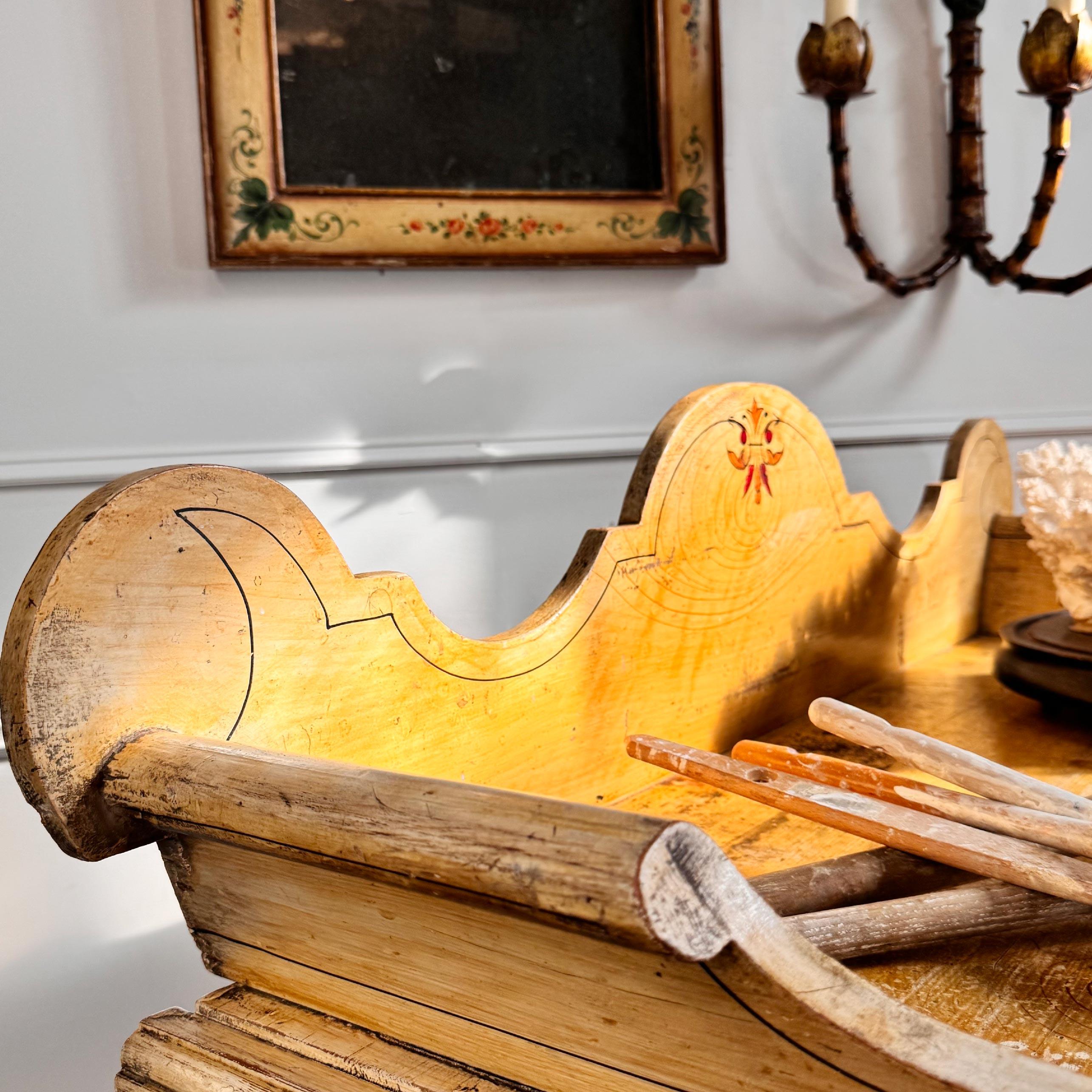 Ancienne commode peinte Circa 1850 en vente 4