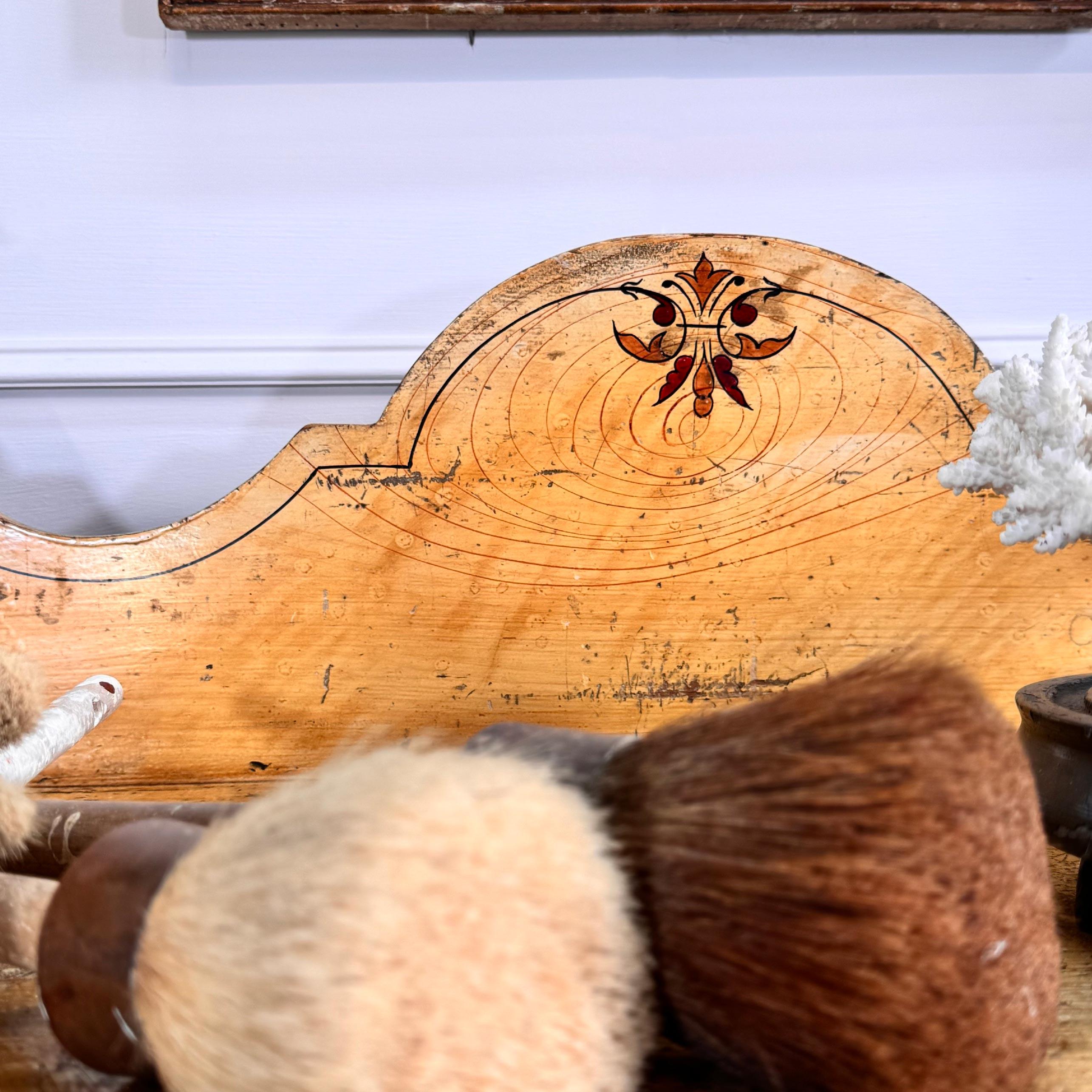 Ancienne commode peinte Circa 1850 Bon état - En vente à Hastings, GB