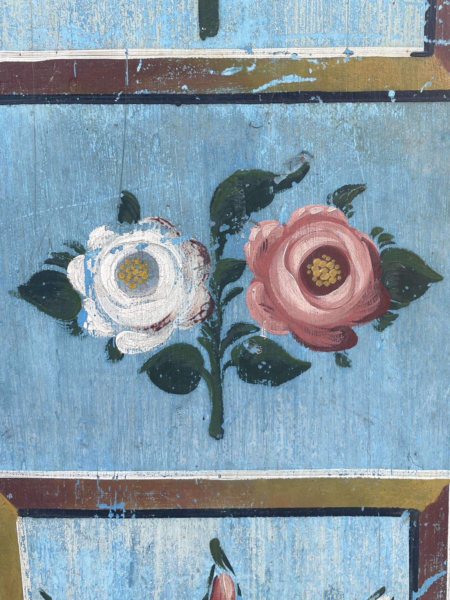 Antiker bemalter Schrank, datiert 1843 im Angebot 9