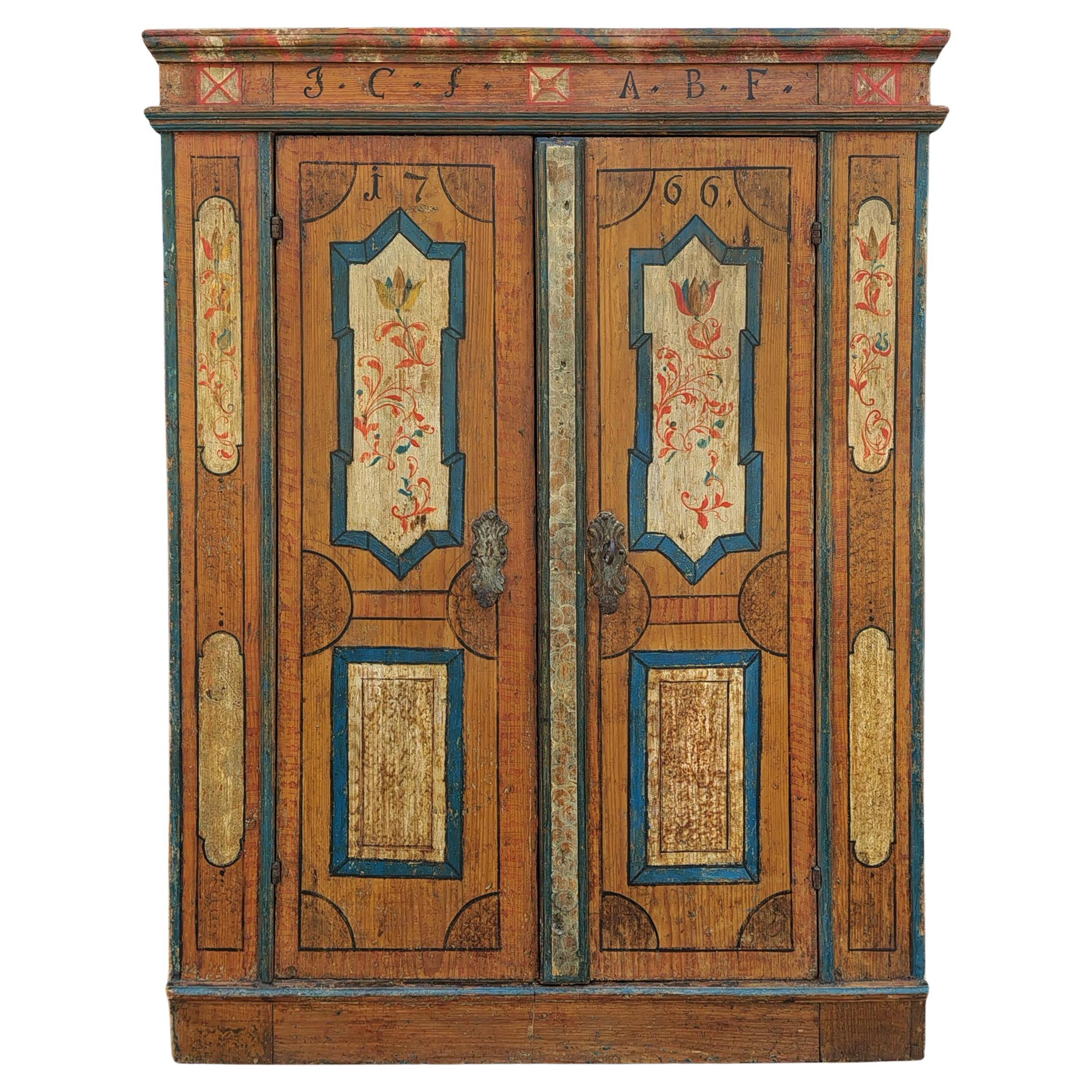 Antique Painted Cupboard with Flowers Dated 1766 en vente