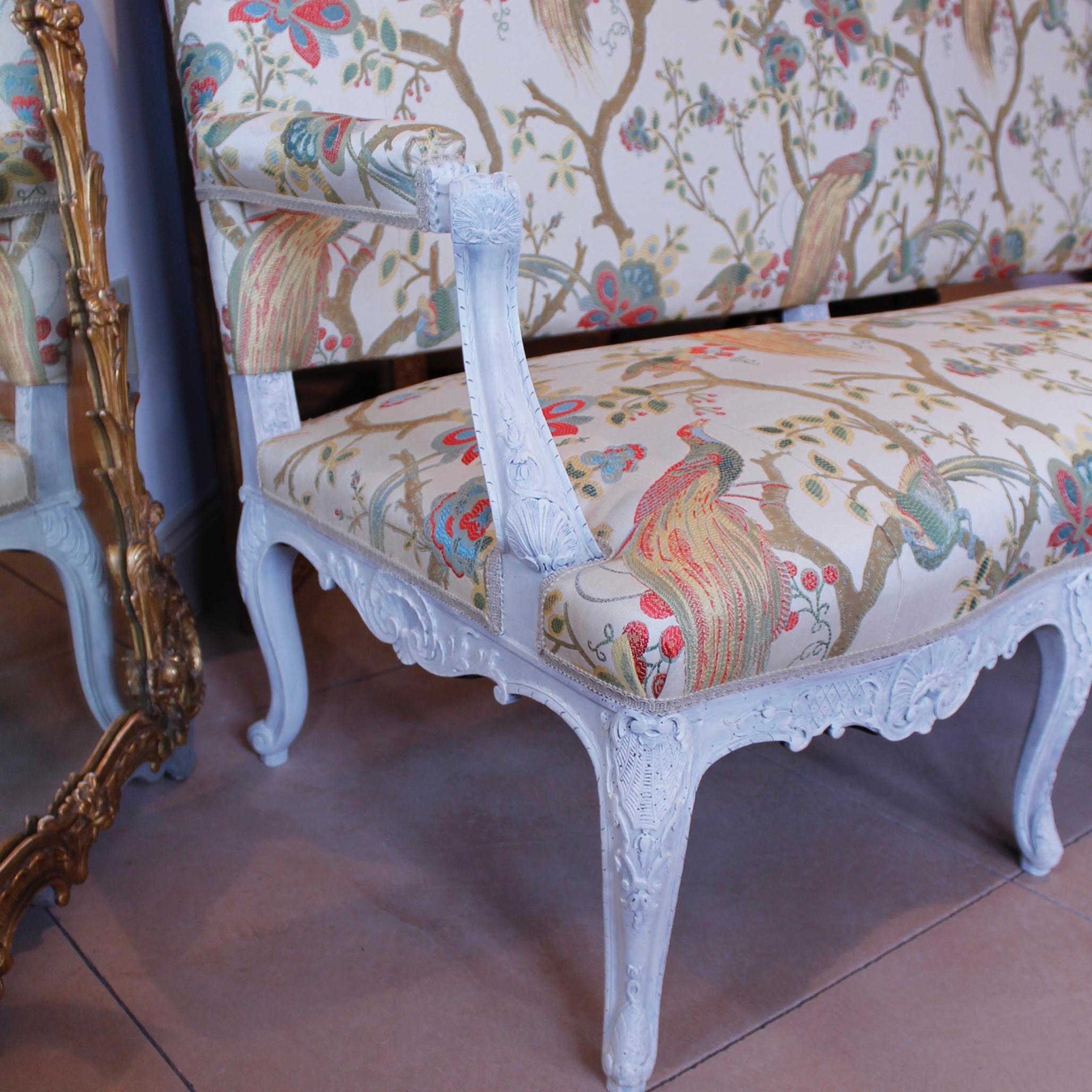 Antike gemalt Französisch Régence Stil Sofa oder Settee im Angebot 3