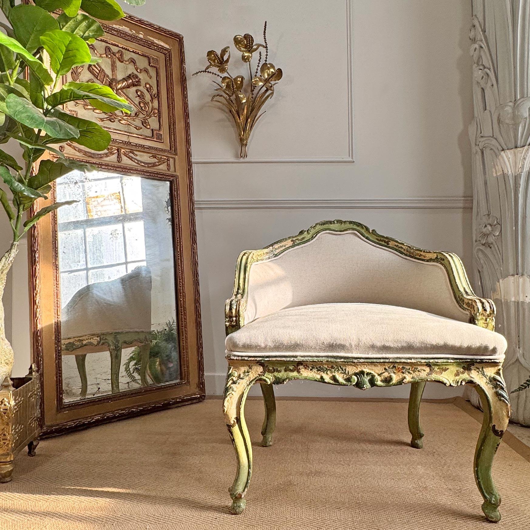 Silla veneciana antigua pintada de verde Circa 1820 Hecho a mano en venta