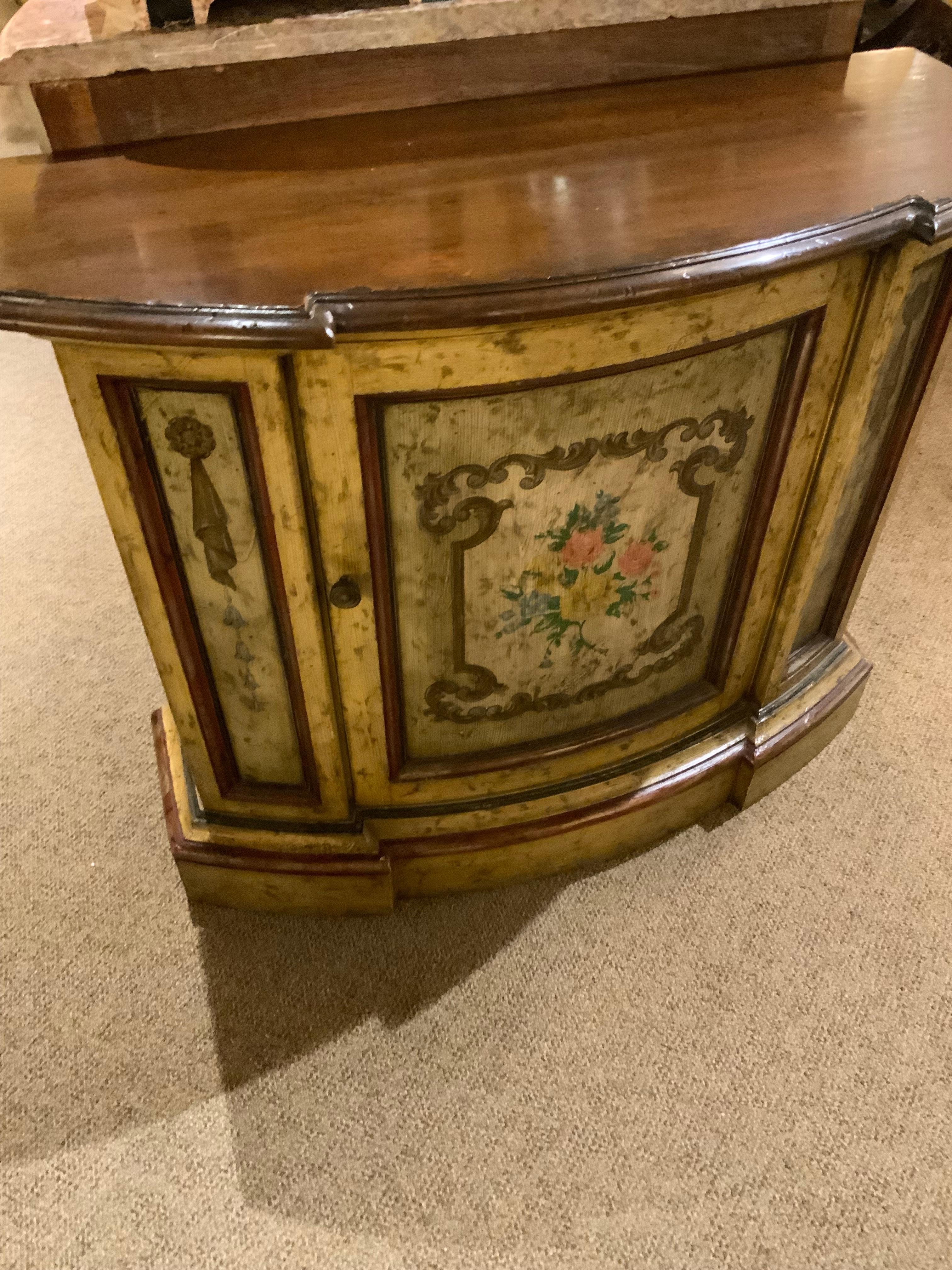 antique painted Italian cabinet In Excellent Condition For Sale In Houston, TX