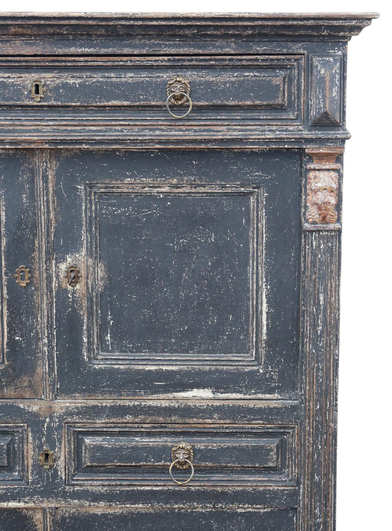 Antiguo armario pintado de cocina / despensa - 19th Century Country House Storage Furniture

También conocida como alacena de hacienda, esta fina despensa pintada del siglo XIX es un maravilloso ejemplo de mobiliario de época para casas de campo.