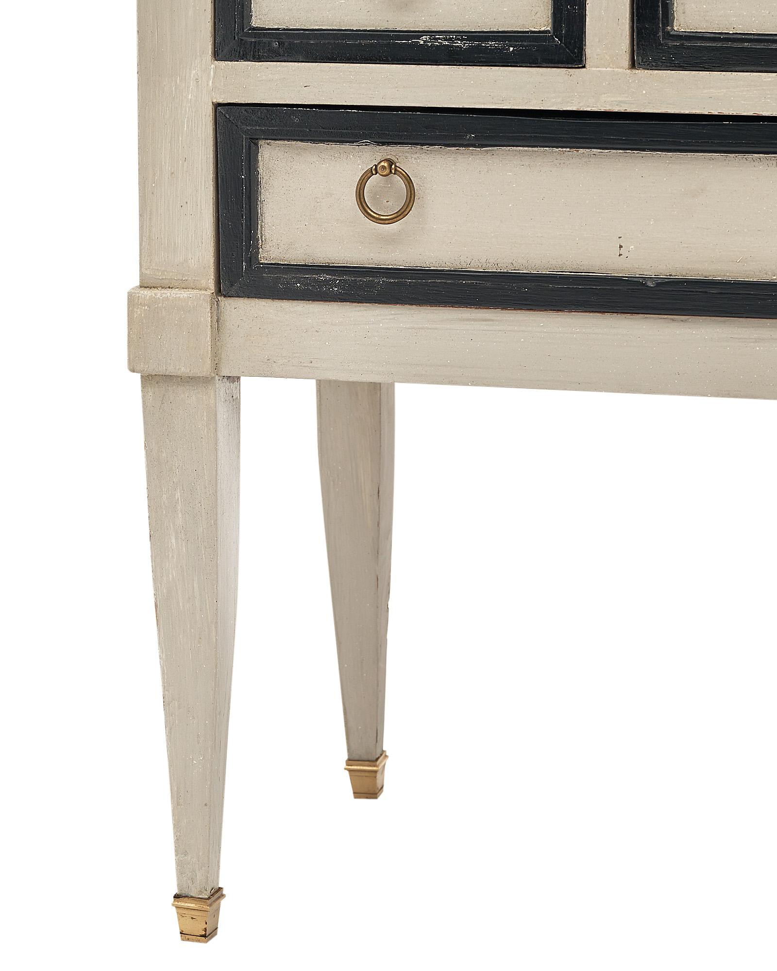 Antique Painted Petite Side Table In Good Condition For Sale In Austin, TX