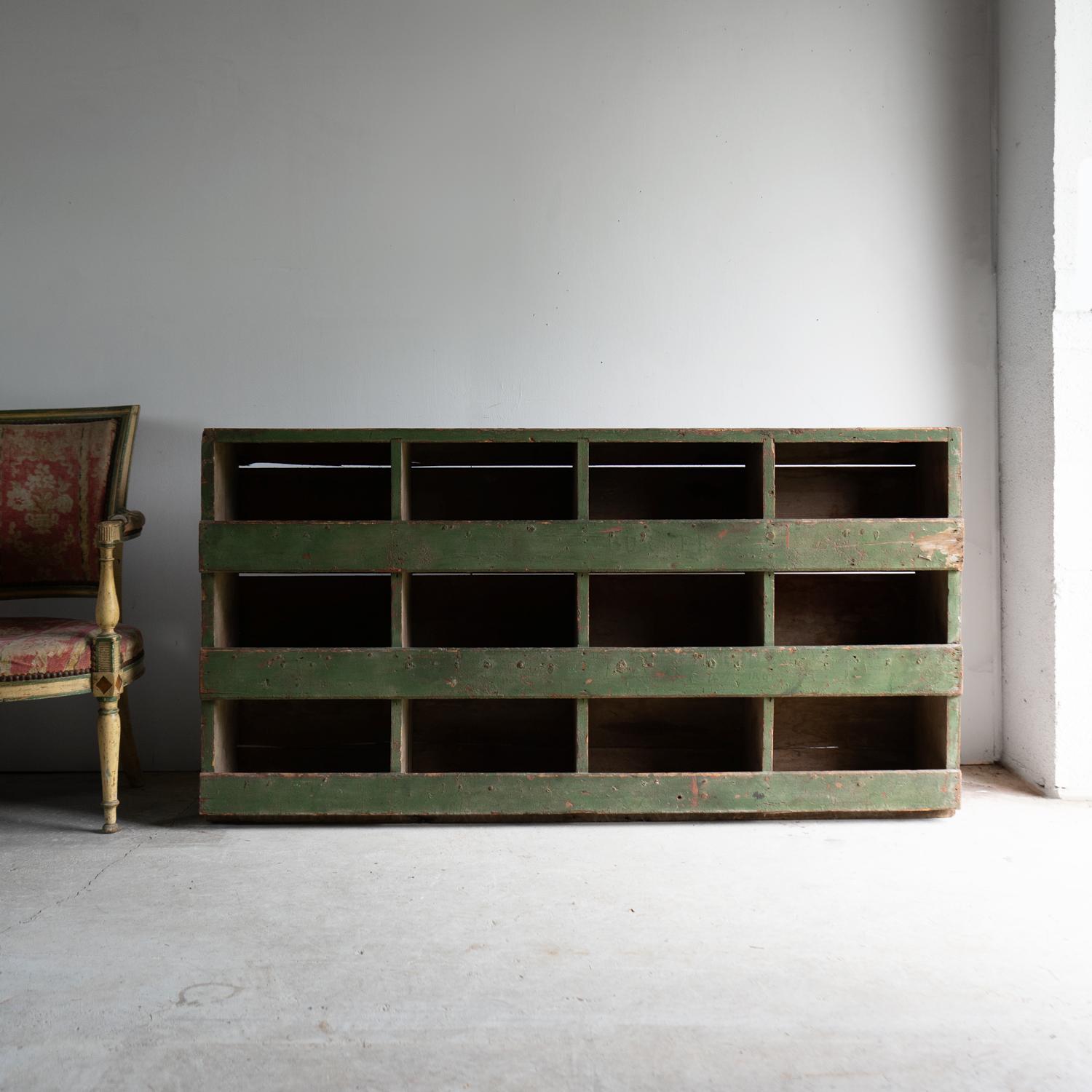 Antique Painted Pine Pigeon Hole Shelving Unit, 19th Century im Angebot 1