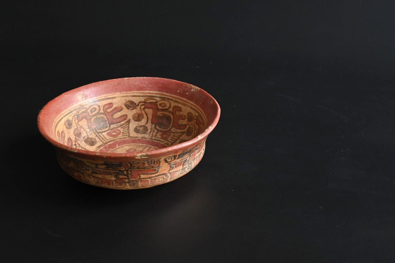 Cerámica antigua pintada de la civilización maya /  Cuenco de cerámica decorada 5