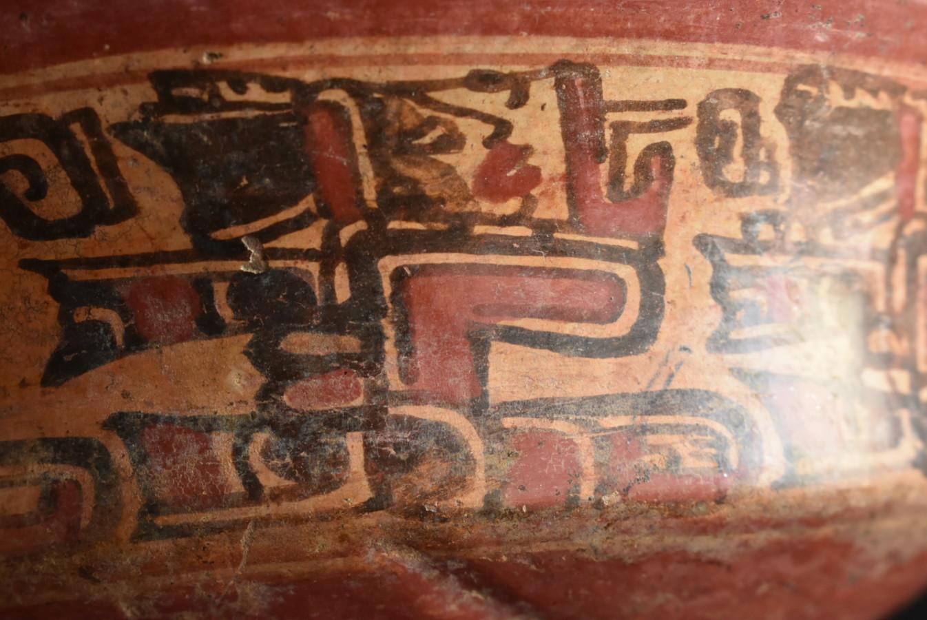 Cerámica antigua pintada de la civilización maya /  Cuenco de cerámica decorada 8
