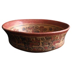 Antike bemalte Töpferwaren aus der Maya-Zivilisation / Dekorierte Schale aus Keramik