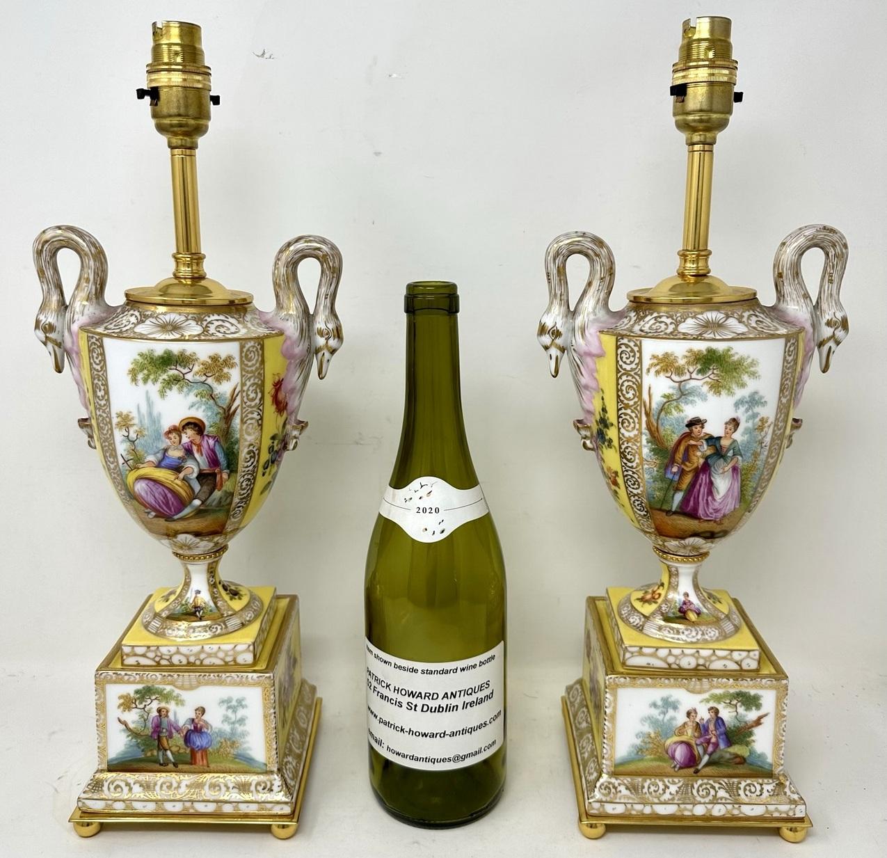 Antikes Paar österreichische königliche Wiener Bienenkäfig-Tischlampen aus vergoldetem Porzellan im Angebot 5