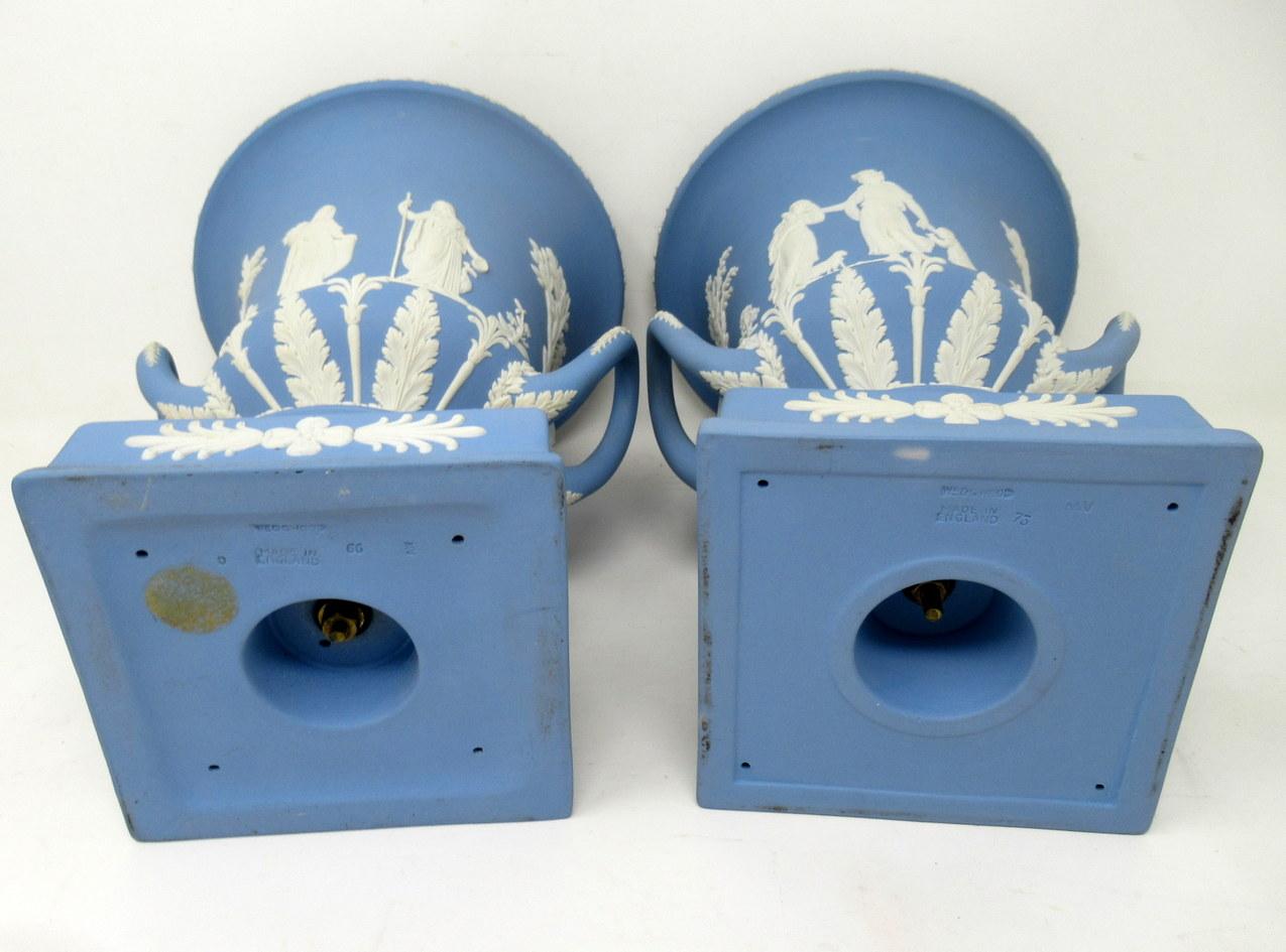 Antique Pair Blue Wedgwood Jasperware Ceramic Porcelain Urns Vases Centerpieces  1