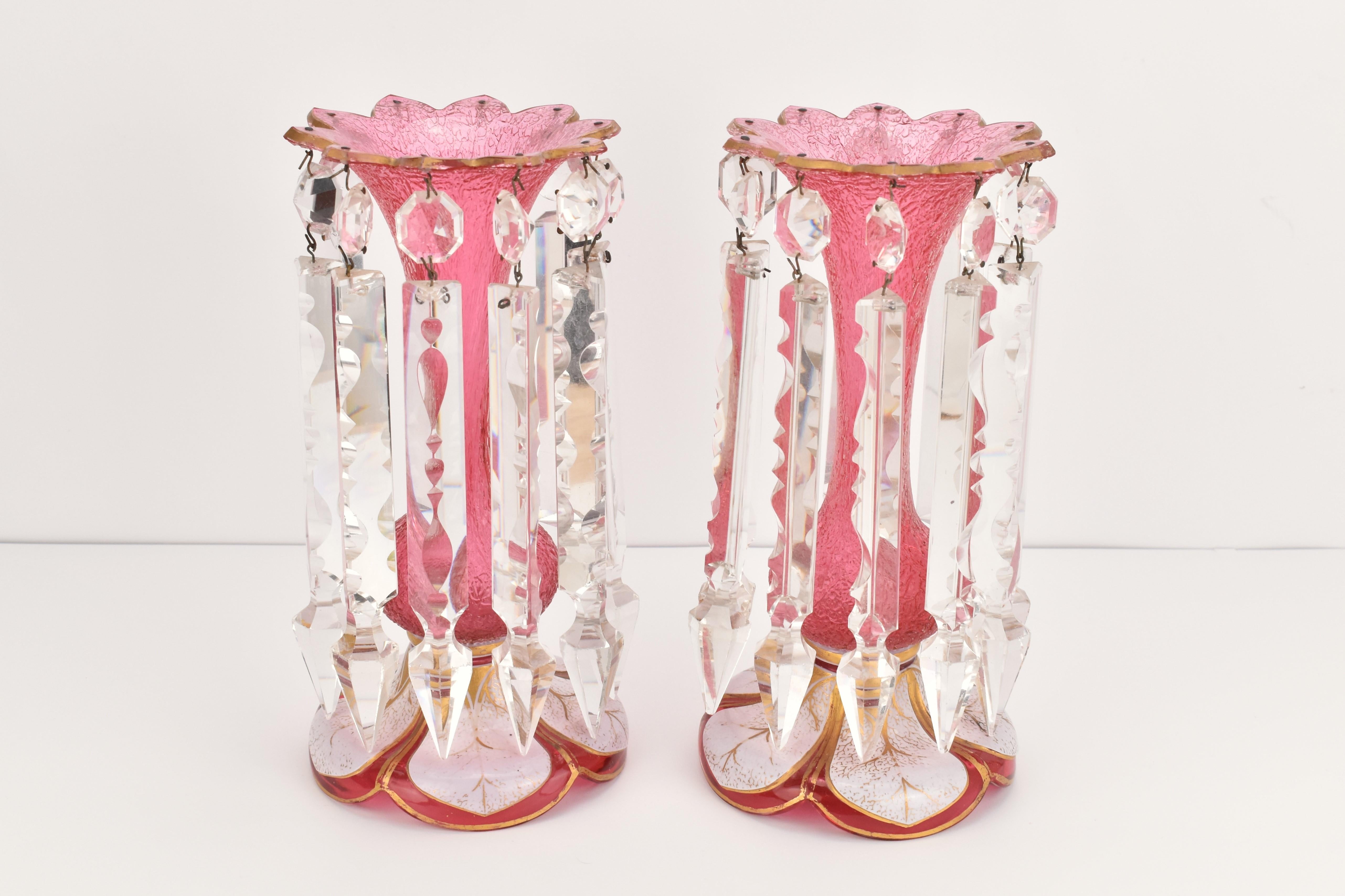 Antique pair Bohemian parcel gilt frosted cranberry overlay glass mantel lusters In Good Condition For Sale In Rostock, MV