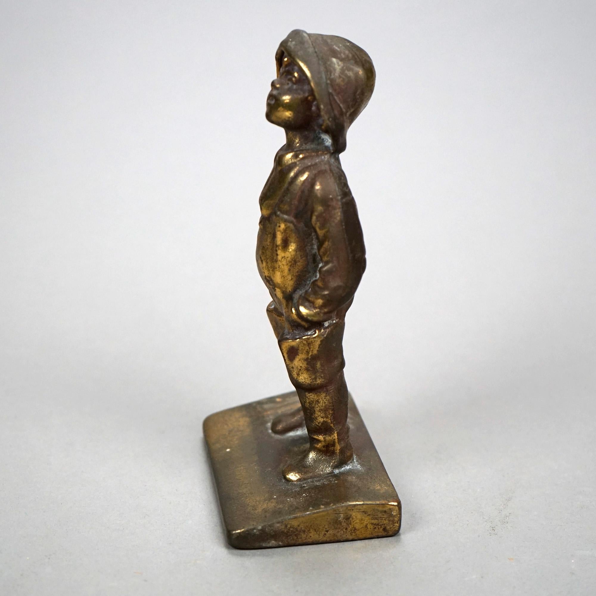 Paire de serre-livres anciens en bronze, Jeune garçon, vers 1920 en vente 1