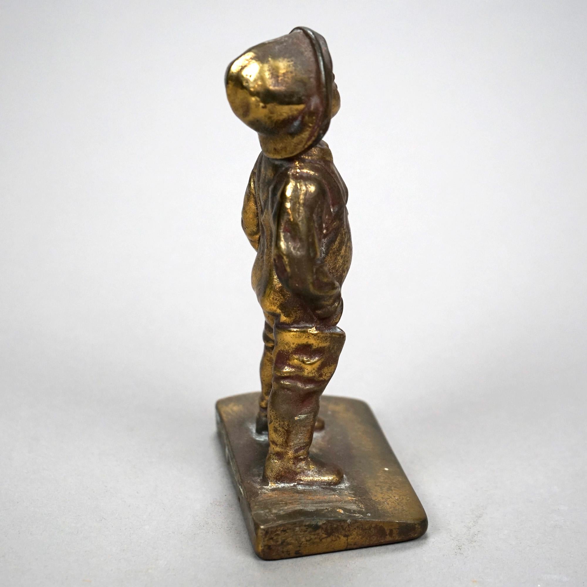 Paire de serre-livres anciens en bronze, Jeune garçon, vers 1920 en vente 3