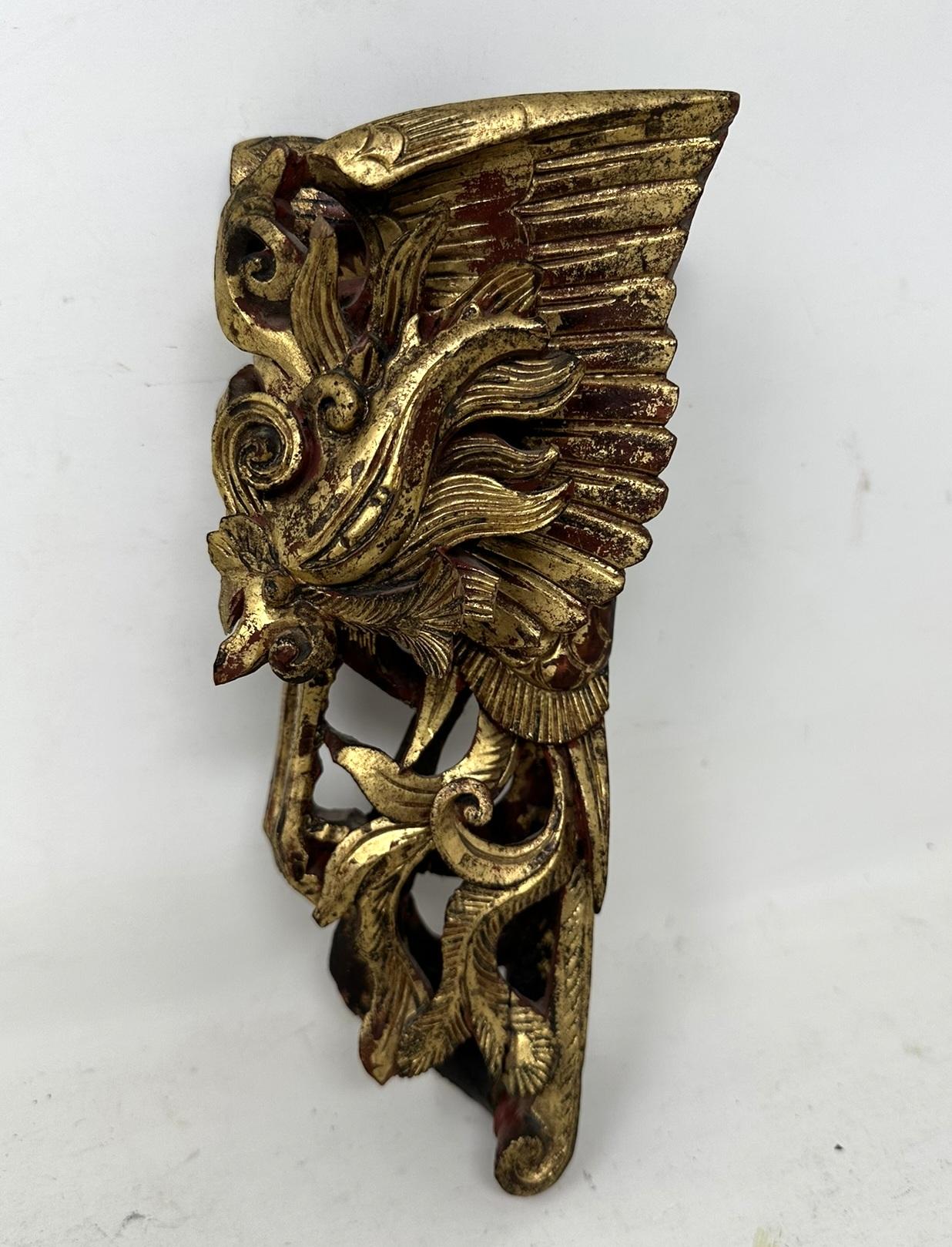Par Antiguo de Tallas de Madera Dorada de Exportación China de Grulla Fénix o Perros Foo 19Ct Glaseado en venta