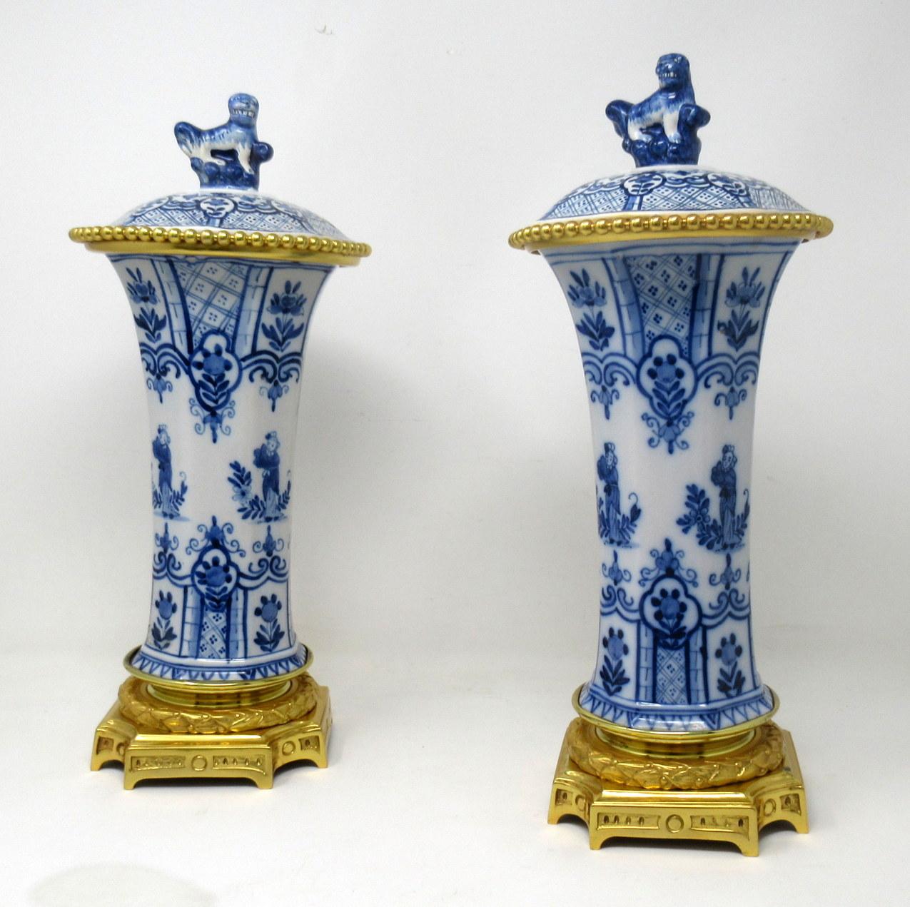 Late Victorian Antique Pair Chinese Porcelain Export Blue White Ormolu Gilt Bronze Urns Vases