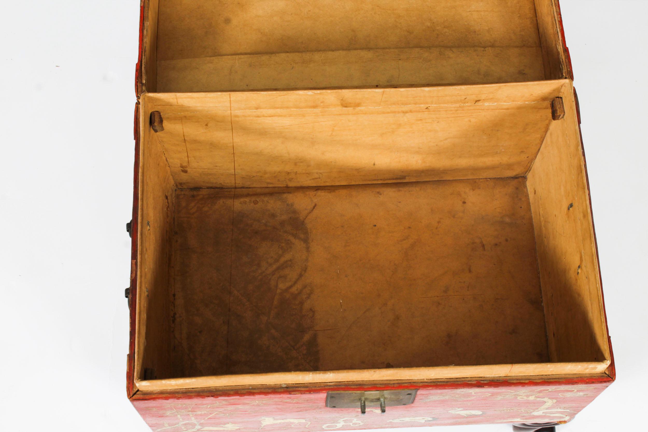 Antique Pair Chineses Red Lacquered Leather Chinoiserie Trunks 19th Century For Sale 2