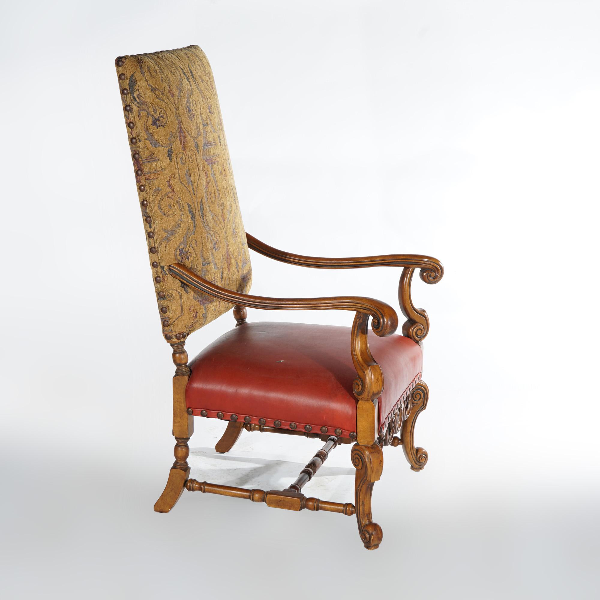 Antiquité Paire de chaises de trône en noyer sculpté baroque continental Circa1920 en vente 4