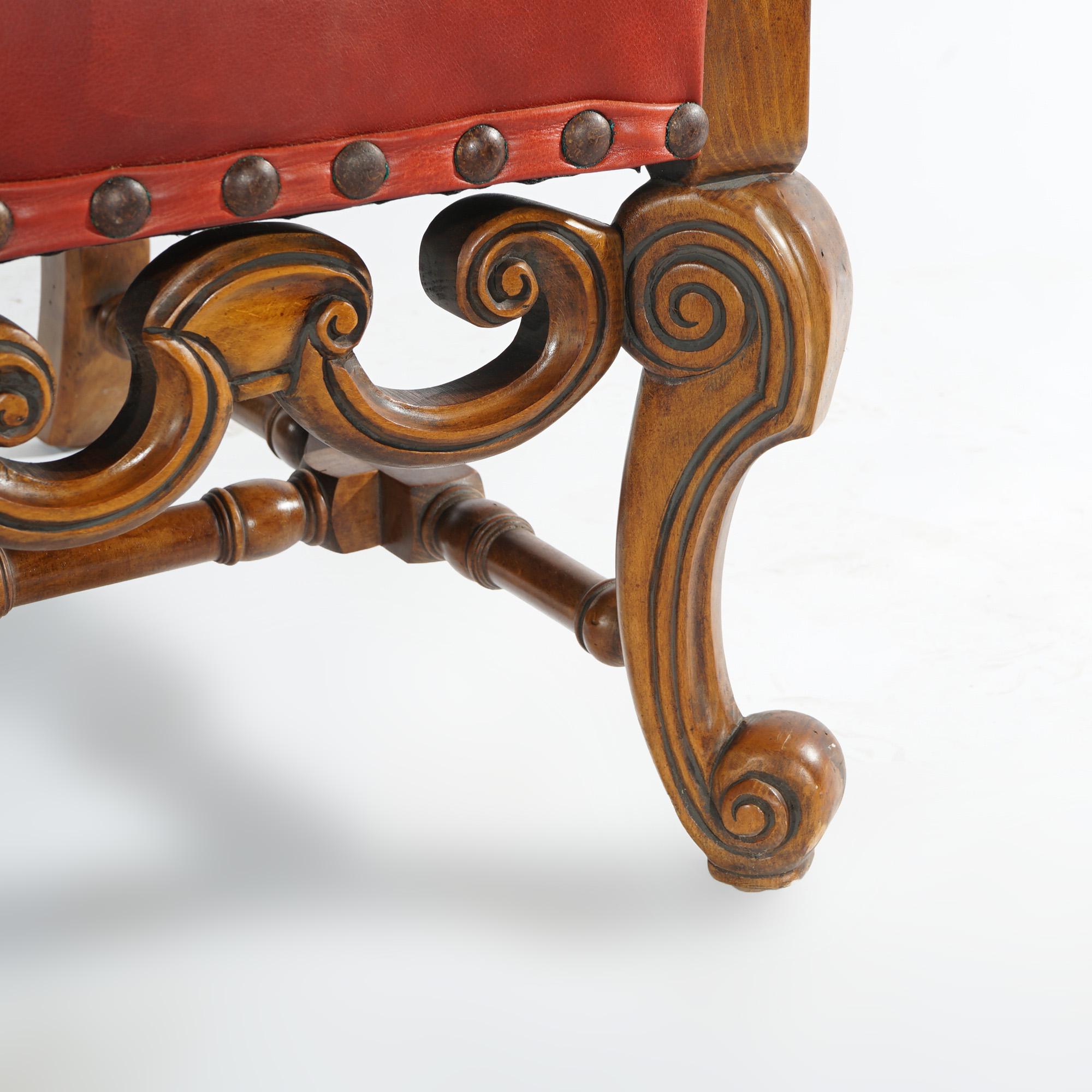Antiquité Paire de chaises de trône en noyer sculpté baroque continental Circa1920 en vente 1