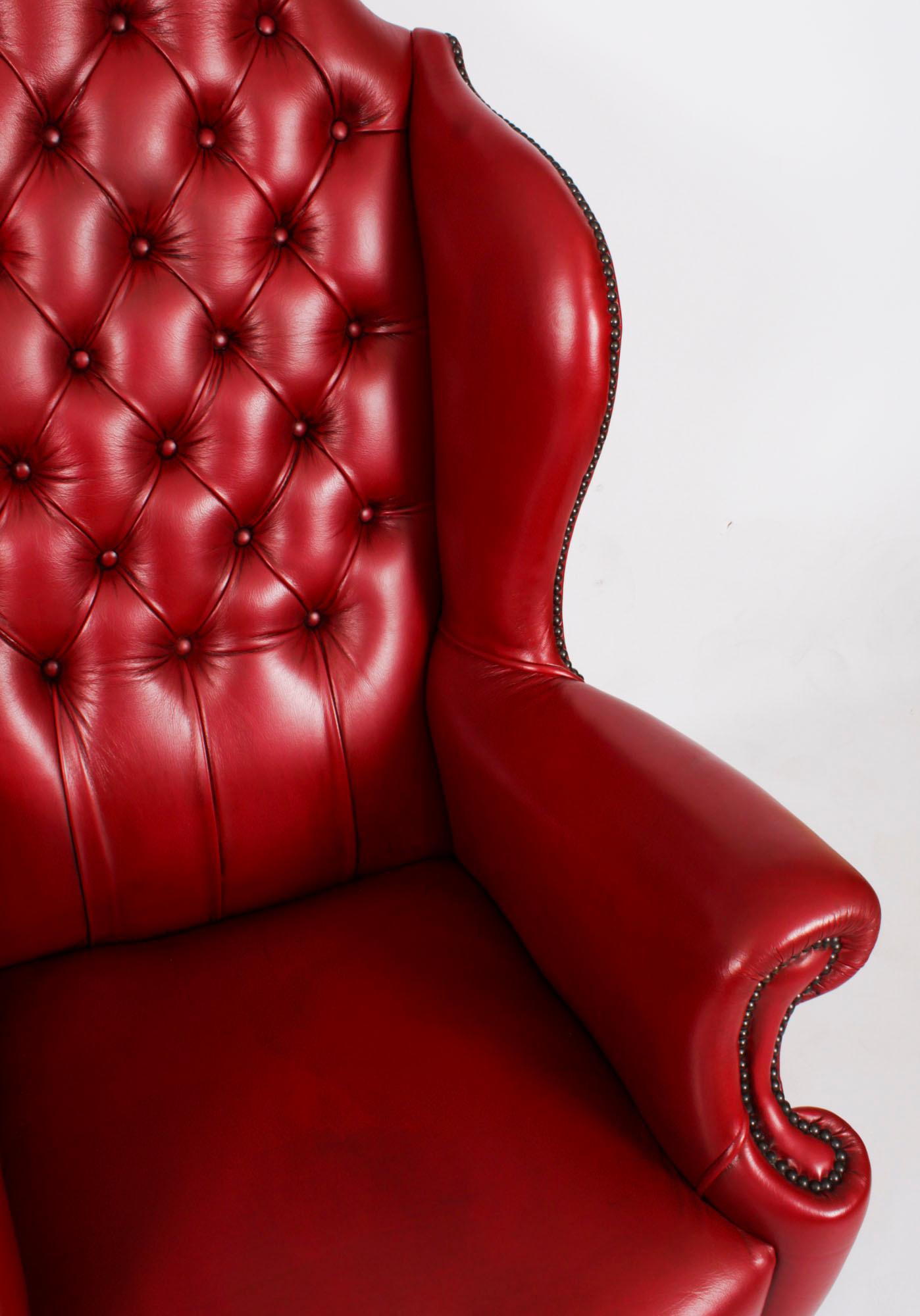 Antique Pair Crimson Leather Chippendale Wingback Throne Armchairs 20th Century For Sale 5