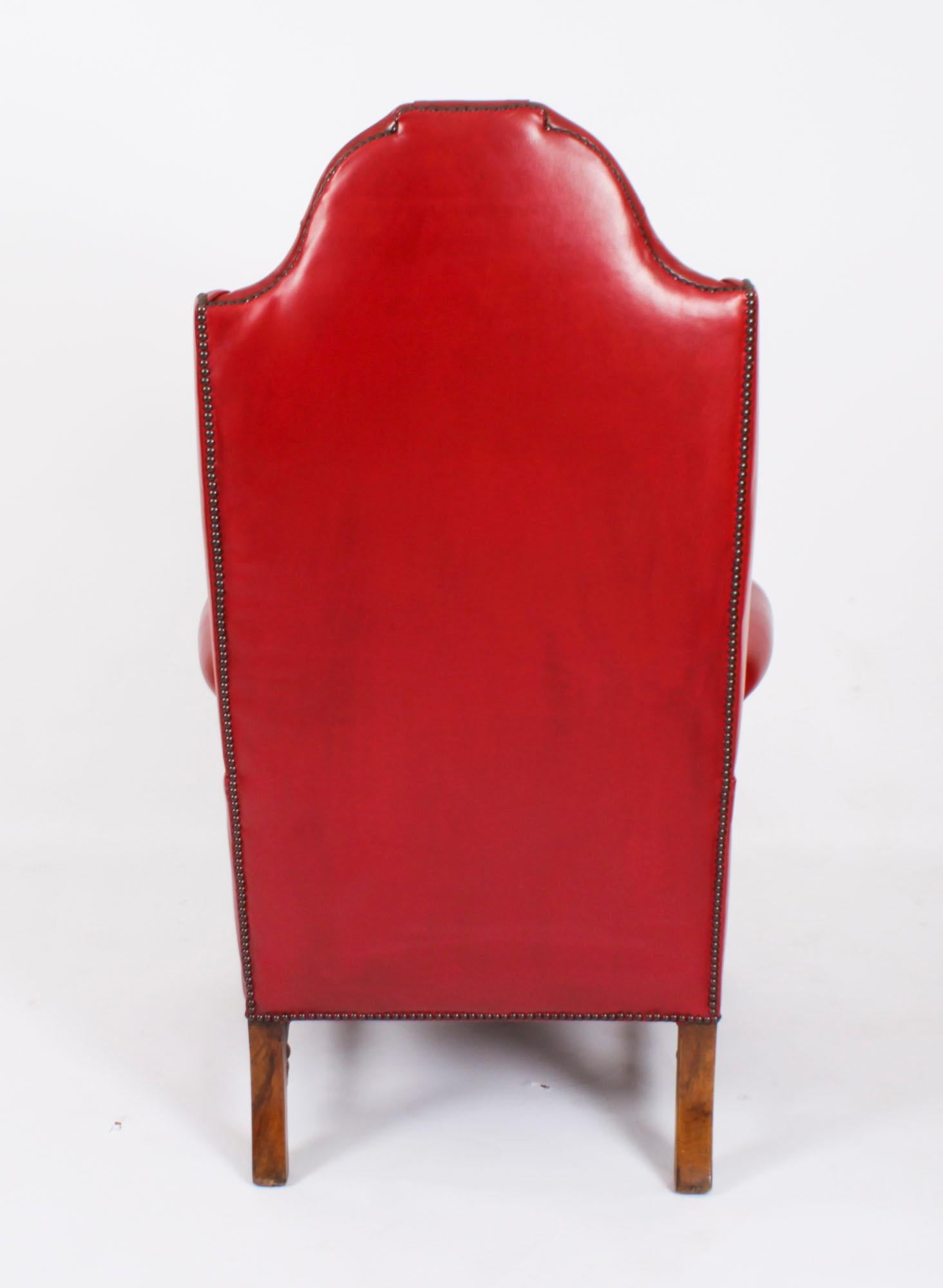 Antique Pair Crimson Leather Chippendale Wingback Throne Armchairs 20th Century For Sale 12
