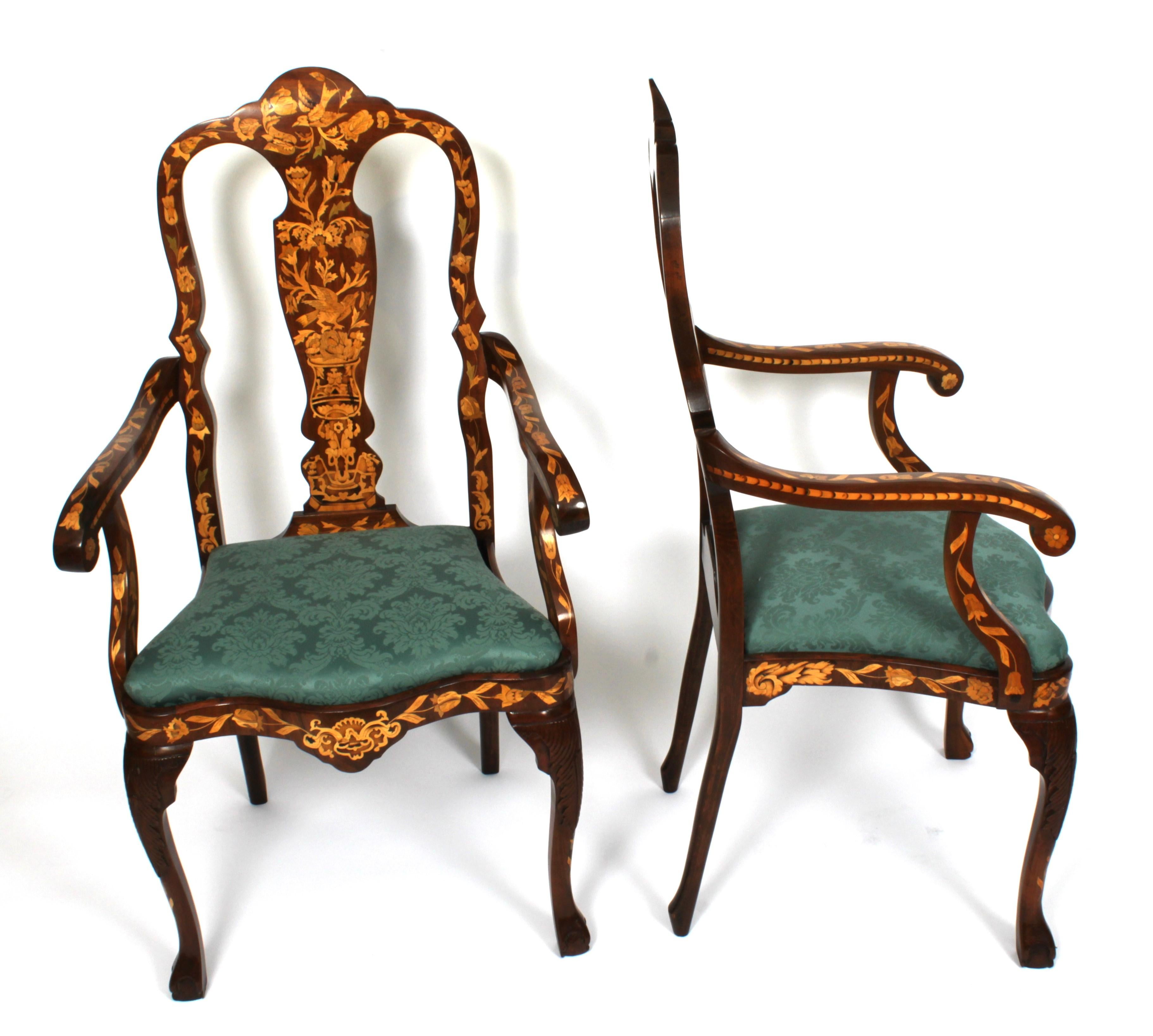 Néerlandais Ancienne paire de fauteuils à haut dossier en noyer marqueté hollandais Fin du 18ème siècle en vente