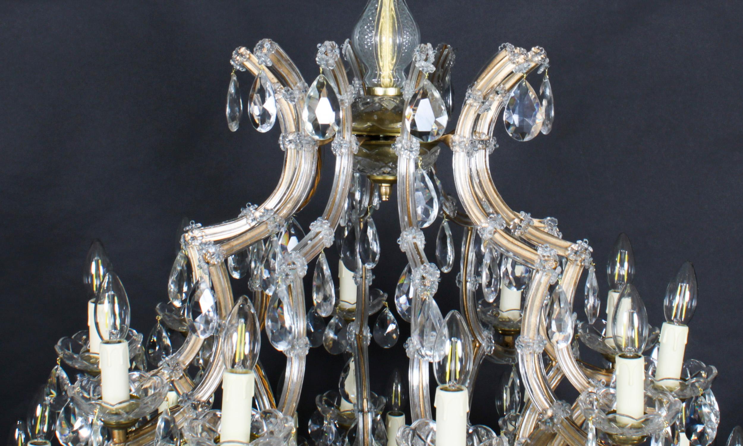 Ancienne paire de lustres de salle de bal anglais 41 lumières en cristal des années 1920 en vente 2