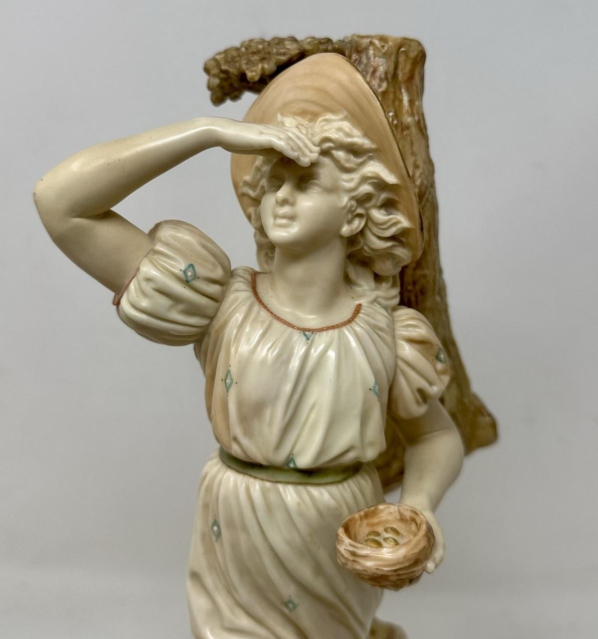 Paire de figurines anglaises anciennes en porcelaine Royal Worcester de James Hadley du 19ème siècle Bon état - En vente à Dublin, Ireland