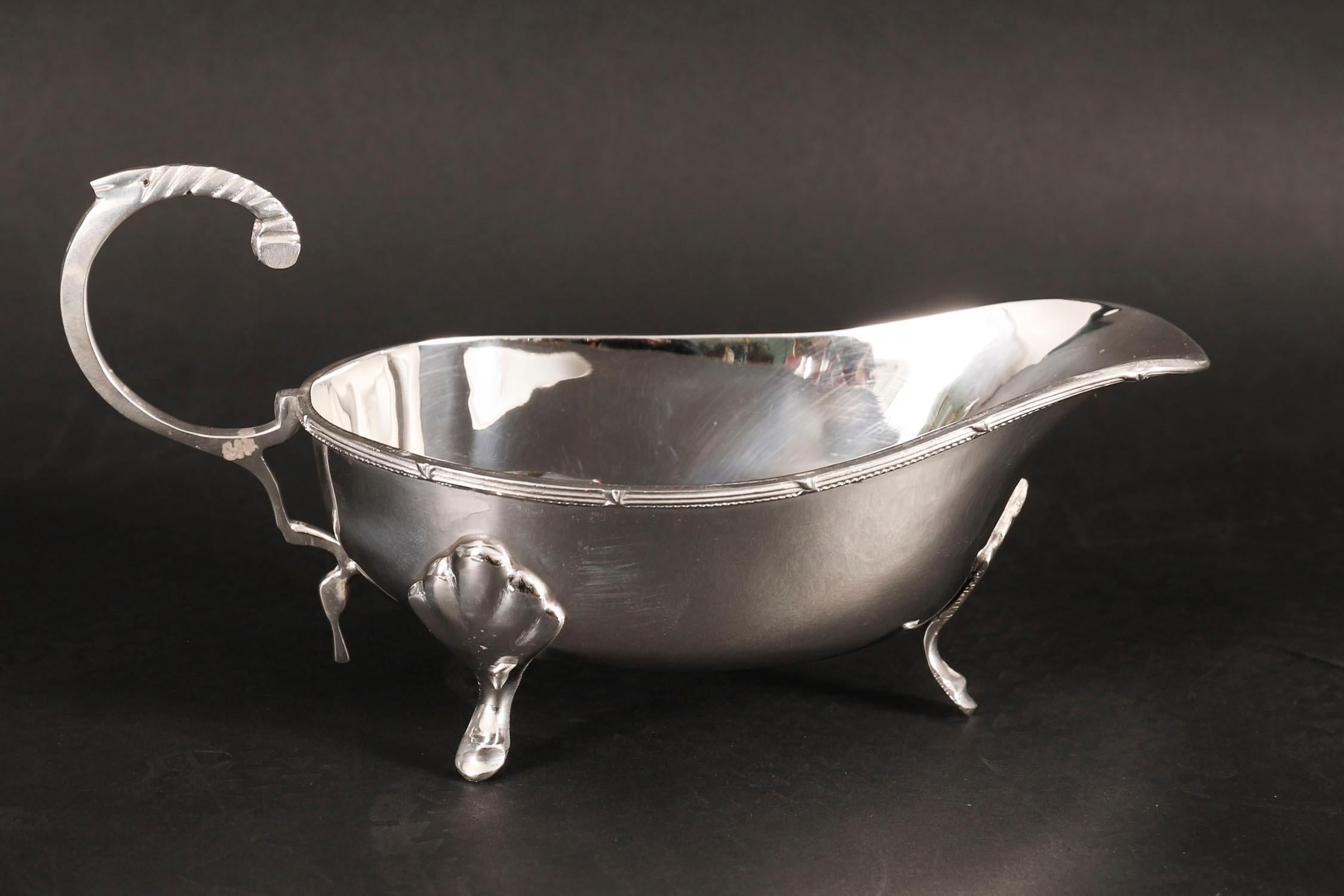 Ancienne paire de saucières anglaises en métal argenté sur pied 20ème siècle en vente 3