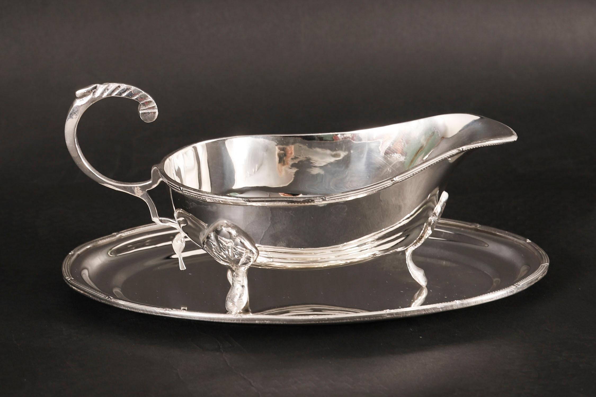 Ancienne paire de saucières anglaises en métal argenté sur pied 20ème siècle en vente 8