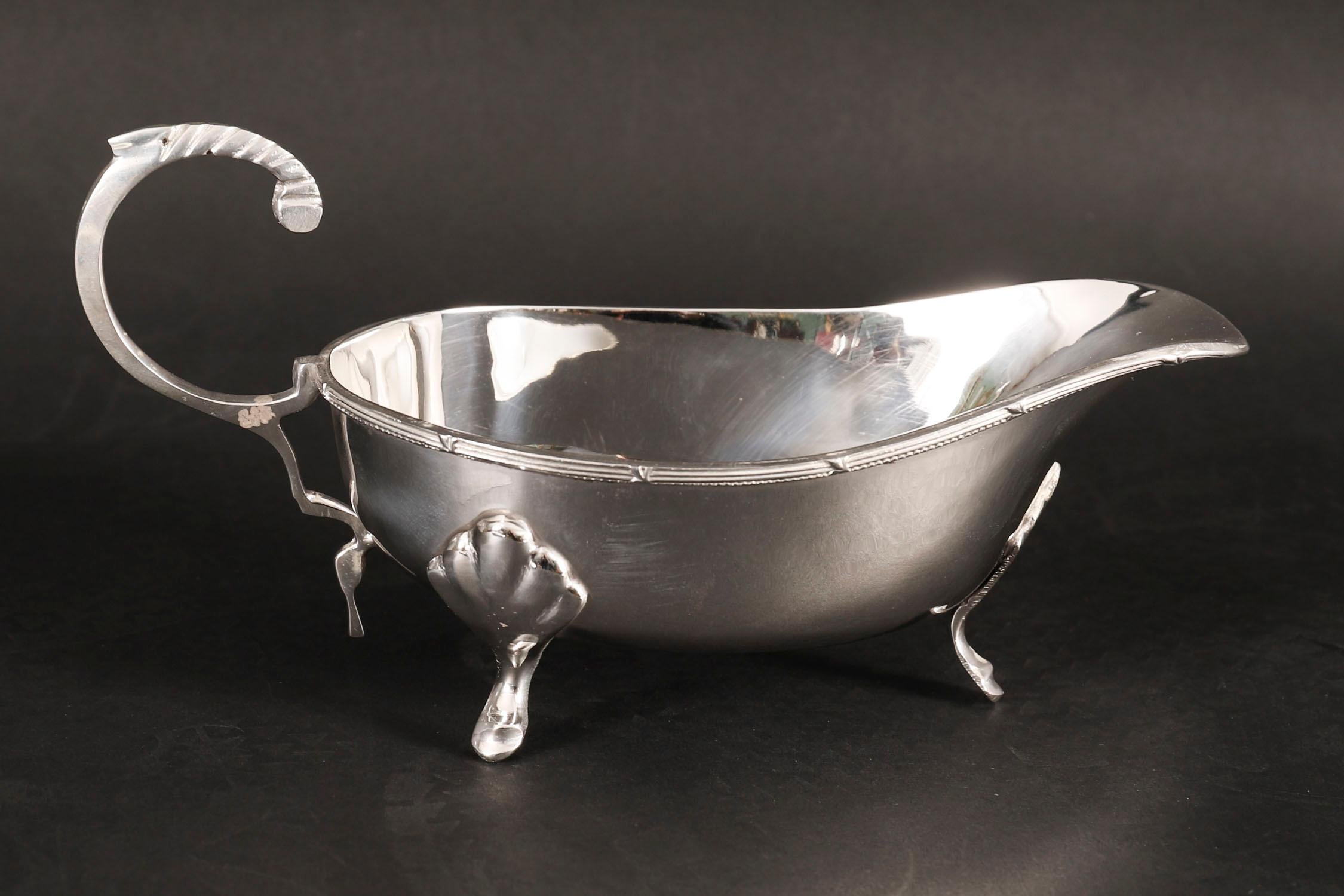 Ancienne paire de saucières anglaises en métal argenté sur pied 20ème siècle Bon état - En vente à London, GB