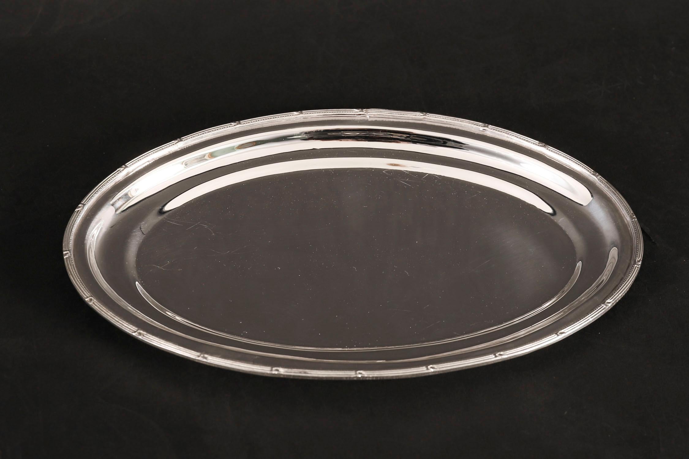 Ancienne paire de saucières anglaises en métal argenté sur pied 20ème siècle en vente 2