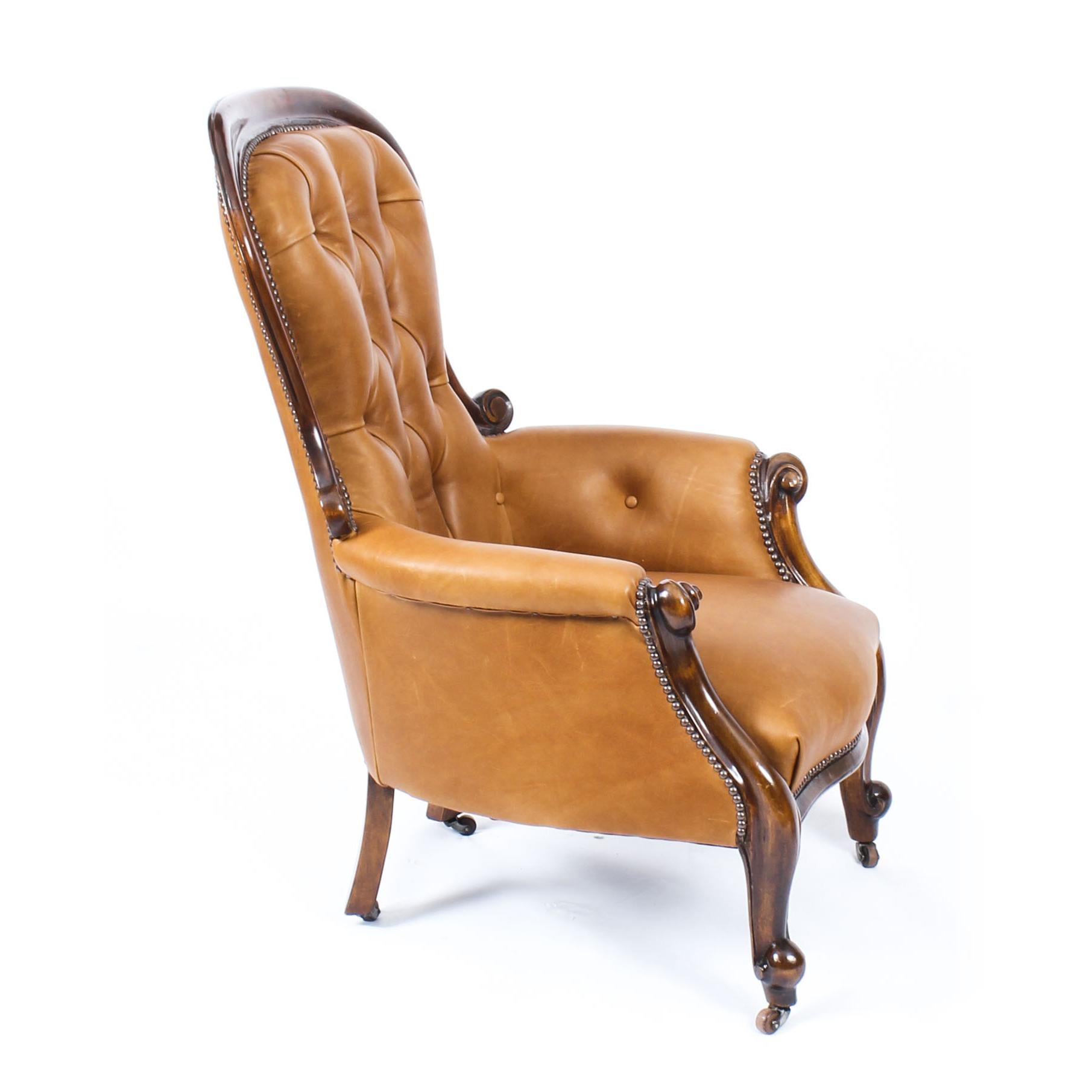 Antique Pair English Victorian Mahogany Spoonback Leather Armchairs, 19th C In Good Condition In London, GB