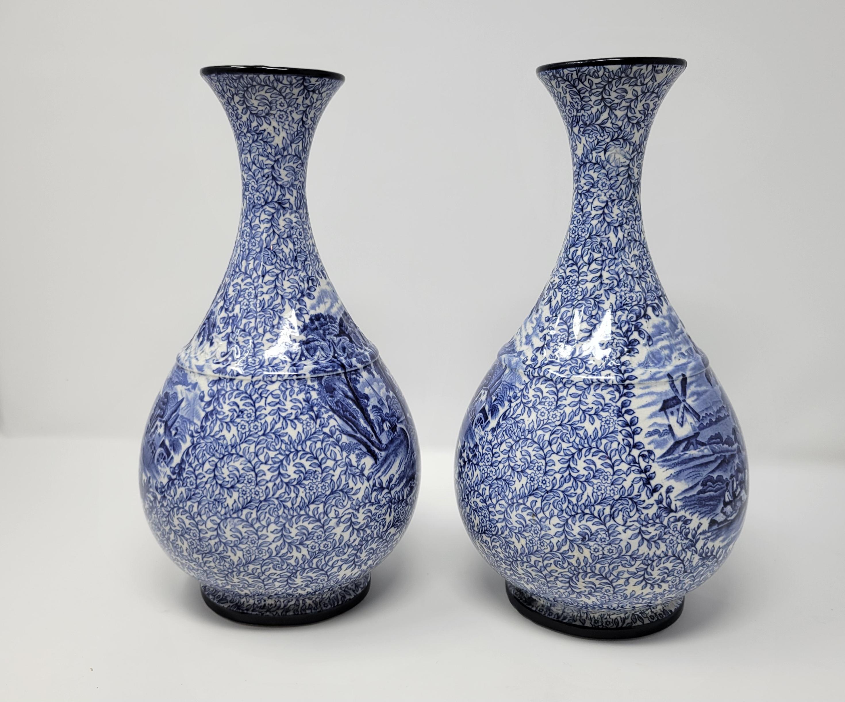 Antique Pair Estate Staffordshire Blue & White Vases In Good Condition For Sale In New Orleans, LA
