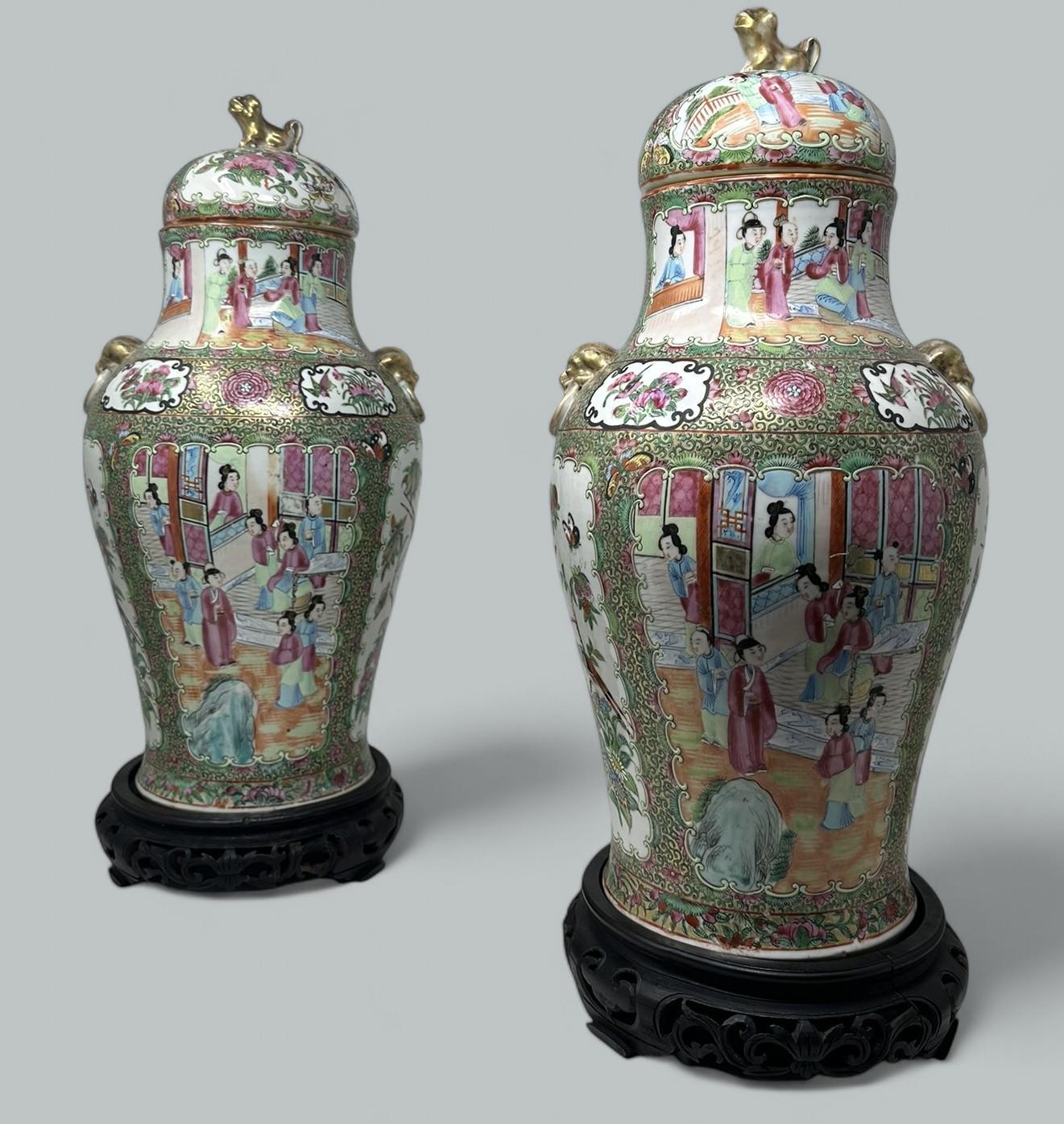 Antique Pair Famille Rose Medallion Canton Cantonese Chinese Fo Dog Vases Urns In Good Condition For Sale In Dublin, Ireland