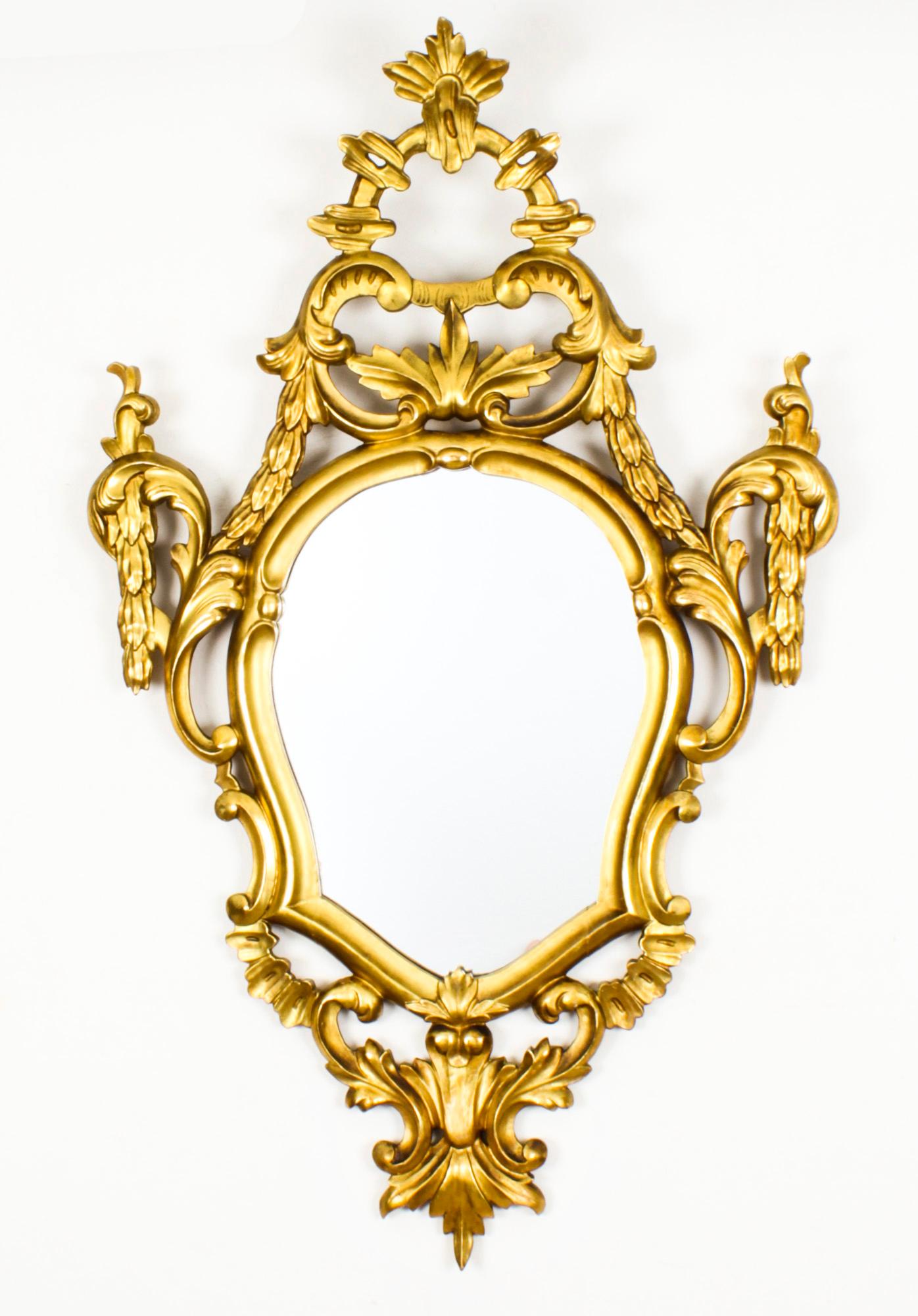 Rococò Coppia di specchi rococò fiorentini in legno dorato del XIX secolo in vendita
