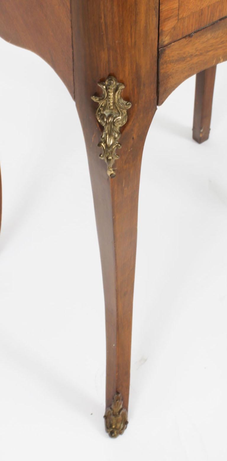 Paire de chevets anciens en marqueterie de bois de Violette 19ème siècle en vente 11