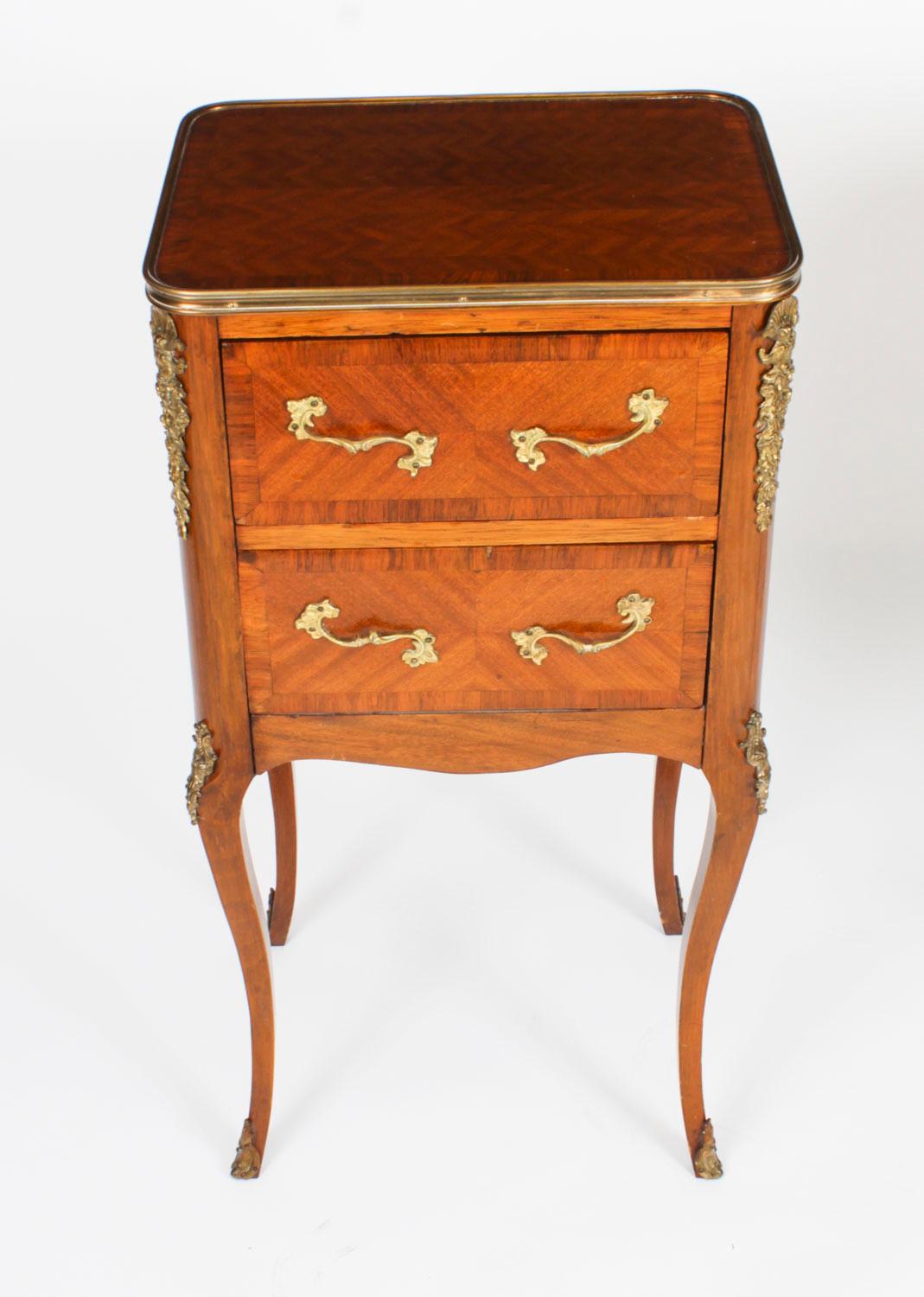 Antique Pair French Bois de Violette Parquetry Bedside Cabinets 19th Century In Good Condition For Sale In London, GB