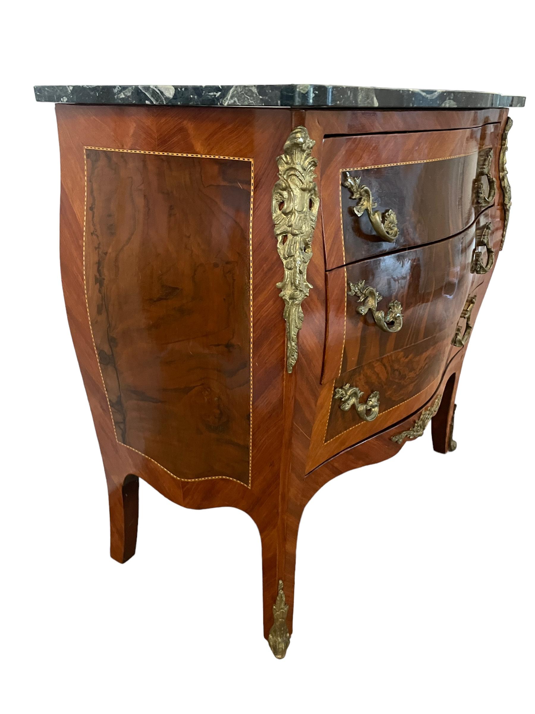 Antique Pair French Bombe Commodes Chest of Drawers Marble Tops Brass Ormulu 4