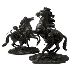Ancienne paire de chevaux marley français en bronze de Guillaume Coustou, cavalier équestre, 1677-1746