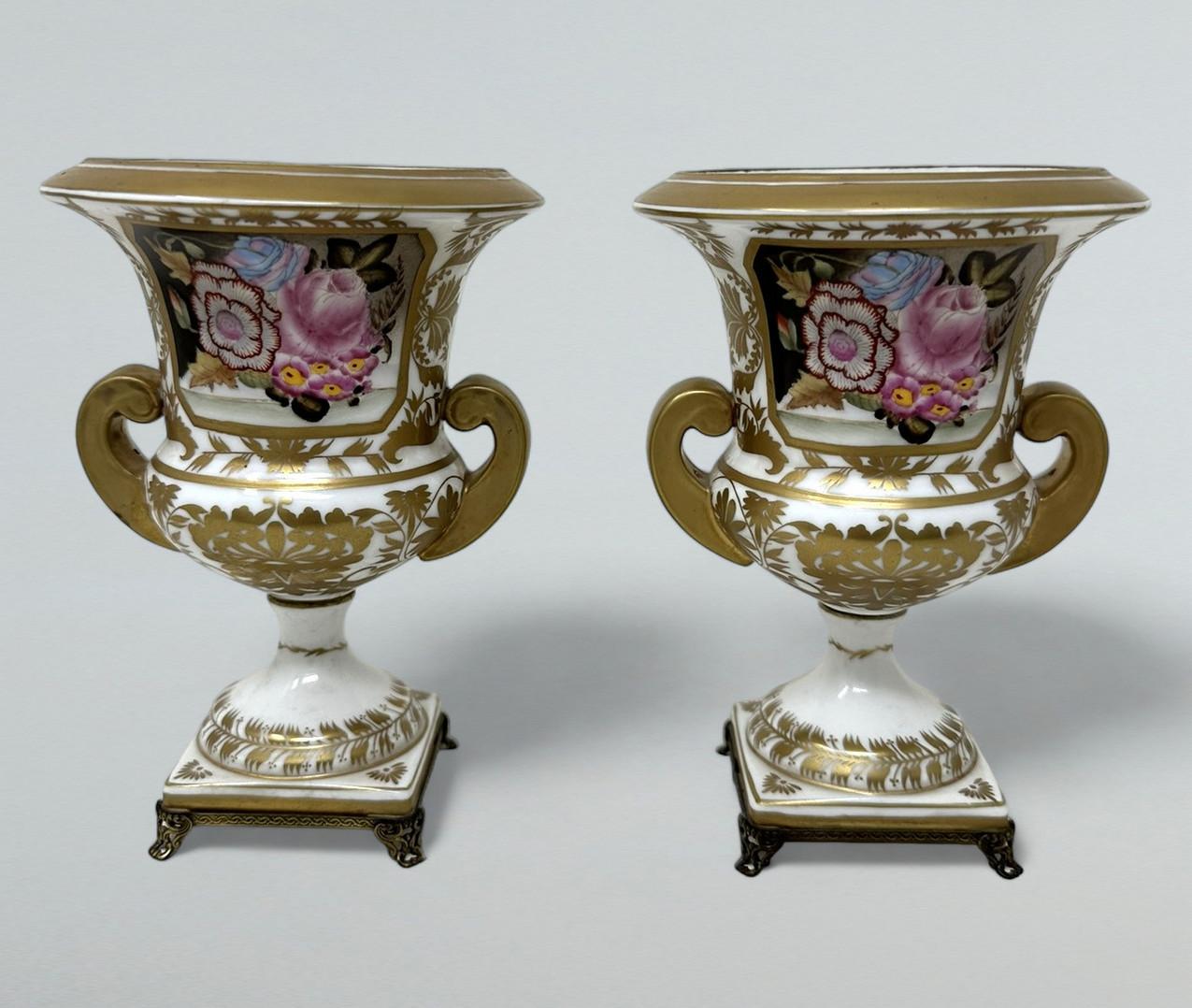 Édouardien Ancienne paire de vases-urnes en porcelaine Campana édouardienne française, natures mortes et fleurs en vente