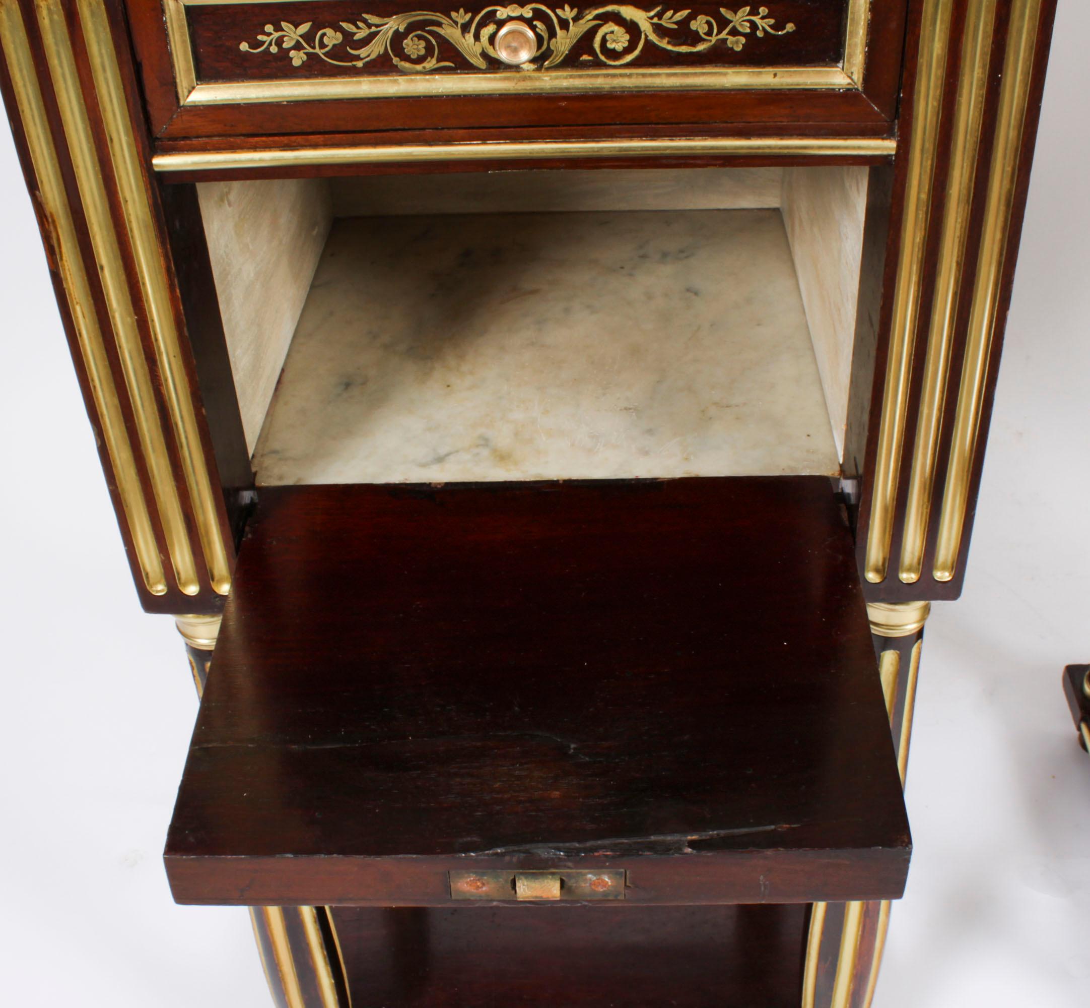 XIXe siècle Ancienne paire de chevets Empire français en acajou du 19ème siècle