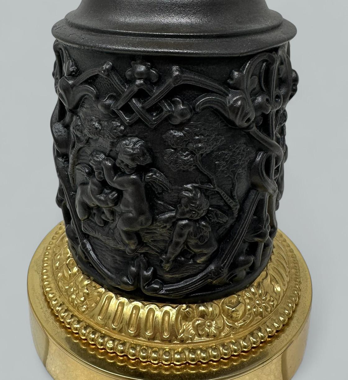 Français Antique Pair French Gilt Bronze Electric Table Oil Lamps Ormolu Mounts, 19th Ct en vente