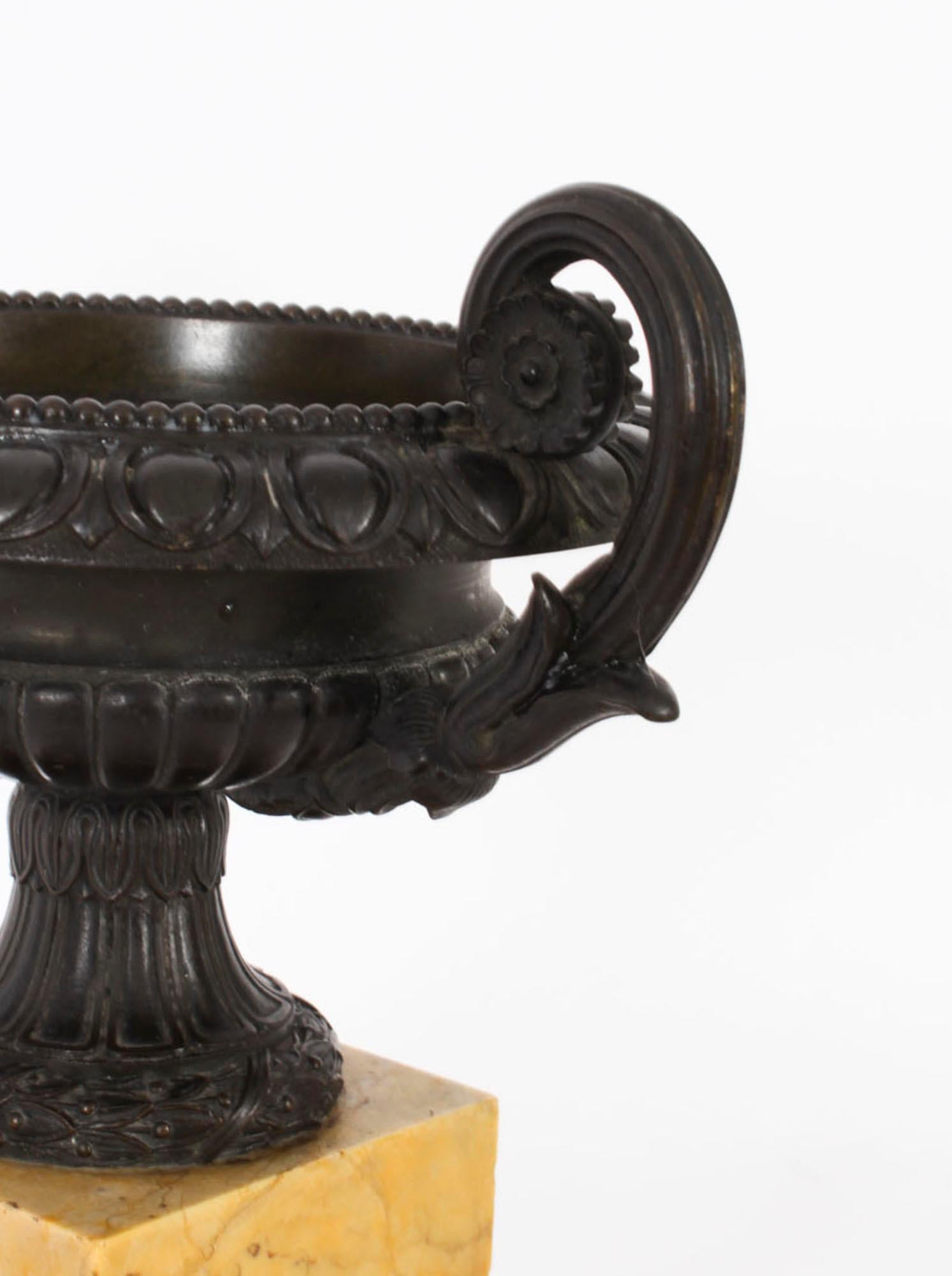 Antique French Grand Tour Tazze in bronzo e marmo di Siena del XIX secolo in vendita 6