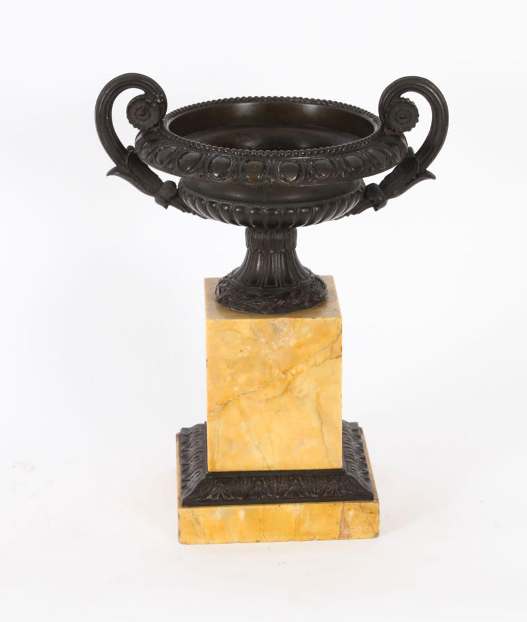 Antique French Grand Tour Tazze in bronzo e marmo di Siena del XIX secolo In condizioni buone in vendita a London, GB