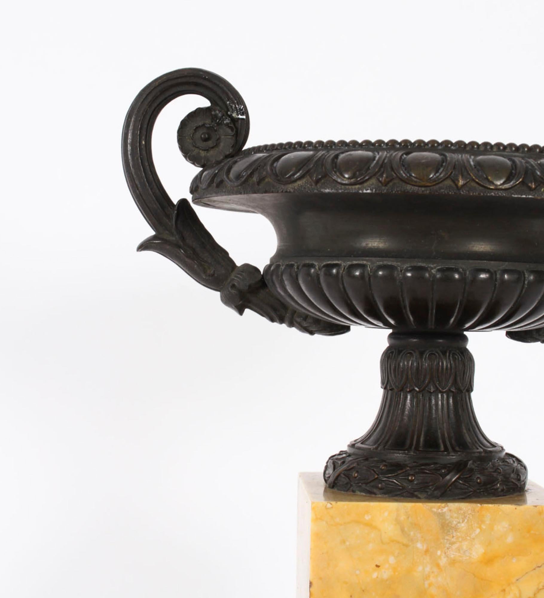 Antique French Grand Tour Tazze in bronzo e marmo di Siena del XIX secolo in vendita 2