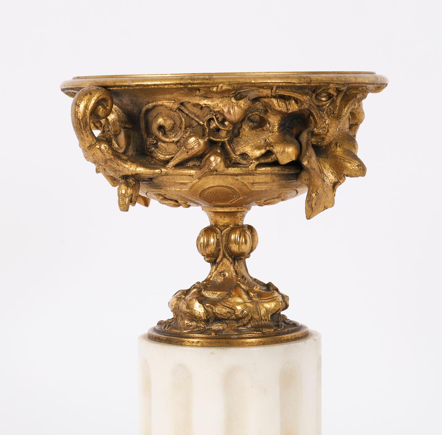 Coppia Antique French Grand Tour Bronzo dorato Urne classiche del XIX secolo in vendita 7