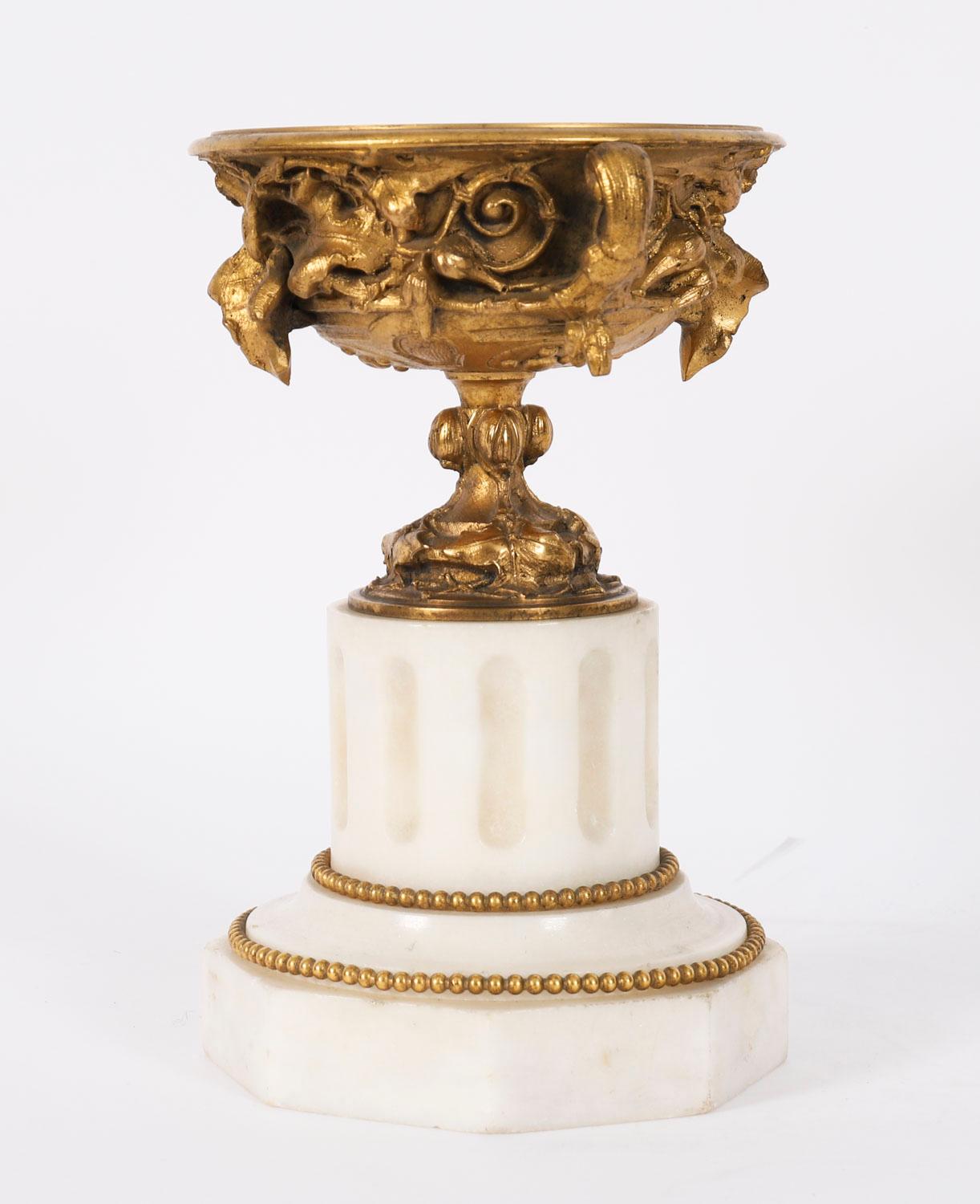 Coppia Antique French Grand Tour Bronzo dorato Urne classiche del XIX secolo in vendita 4