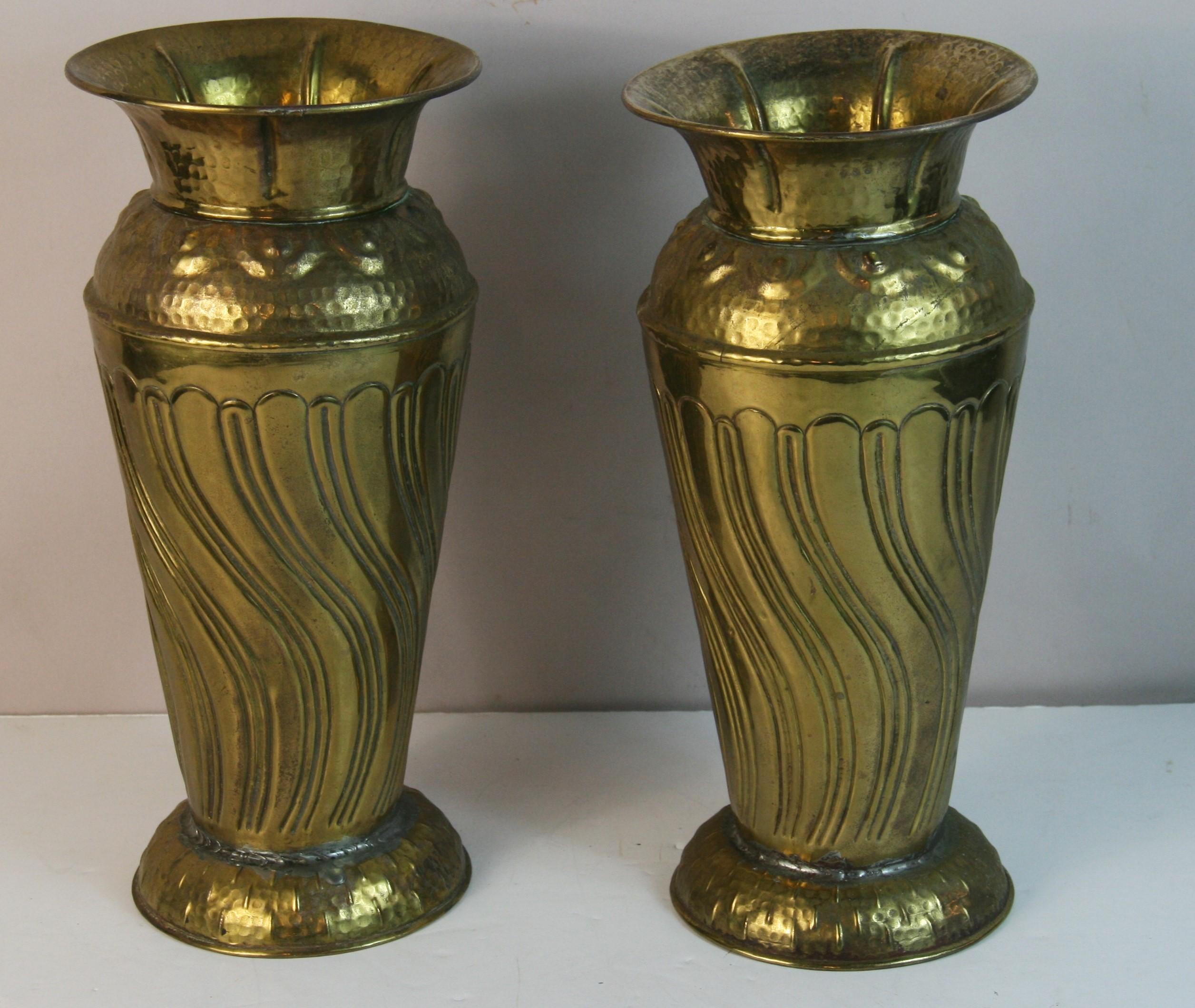 Antique Pair French  Hammered Brass Urns In Good Condition For Sale In Douglas Manor, NY