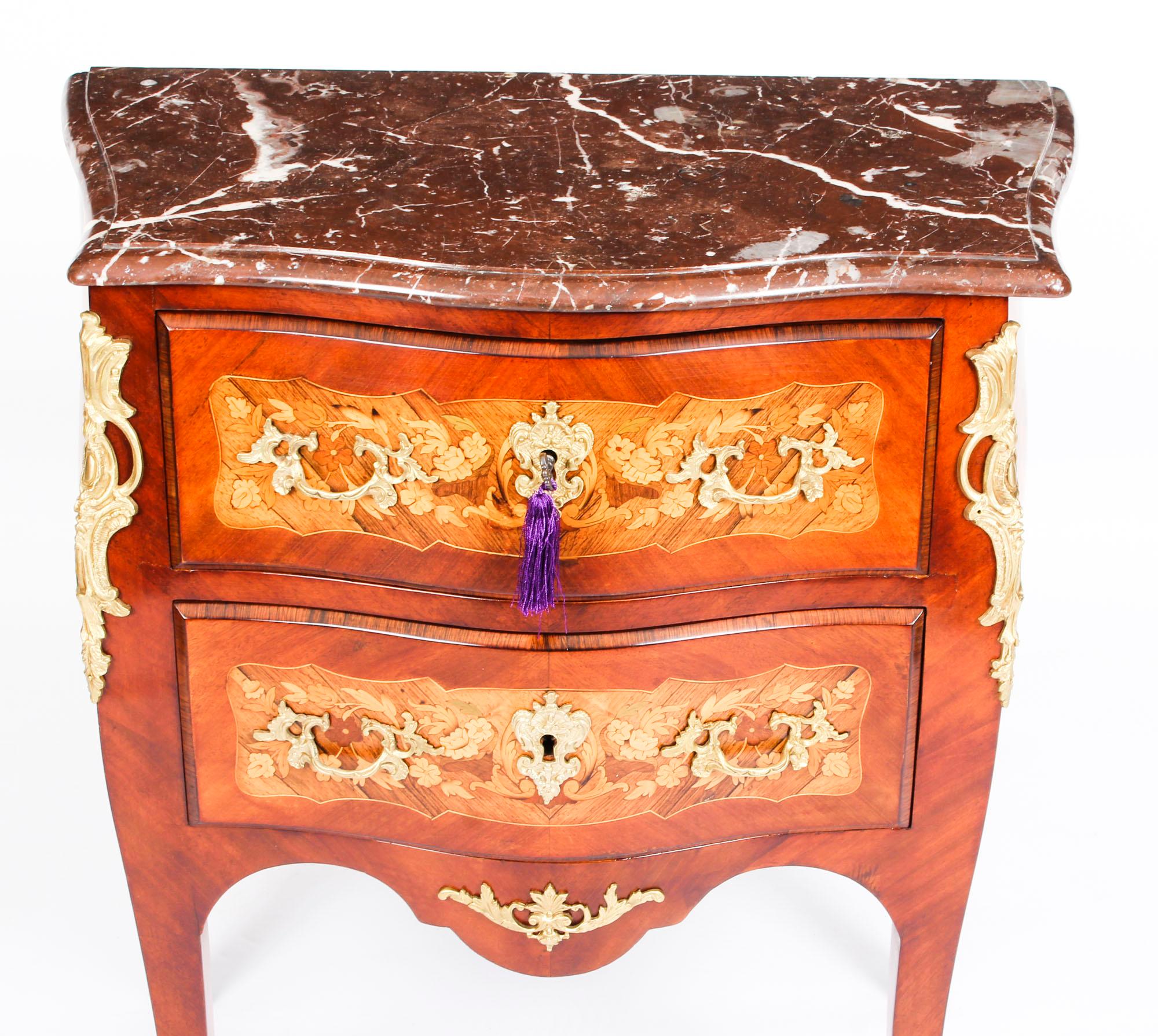 Pair of French Kingwood Marquetry Bombe Commodes Bedside Chests, 19th Century 3